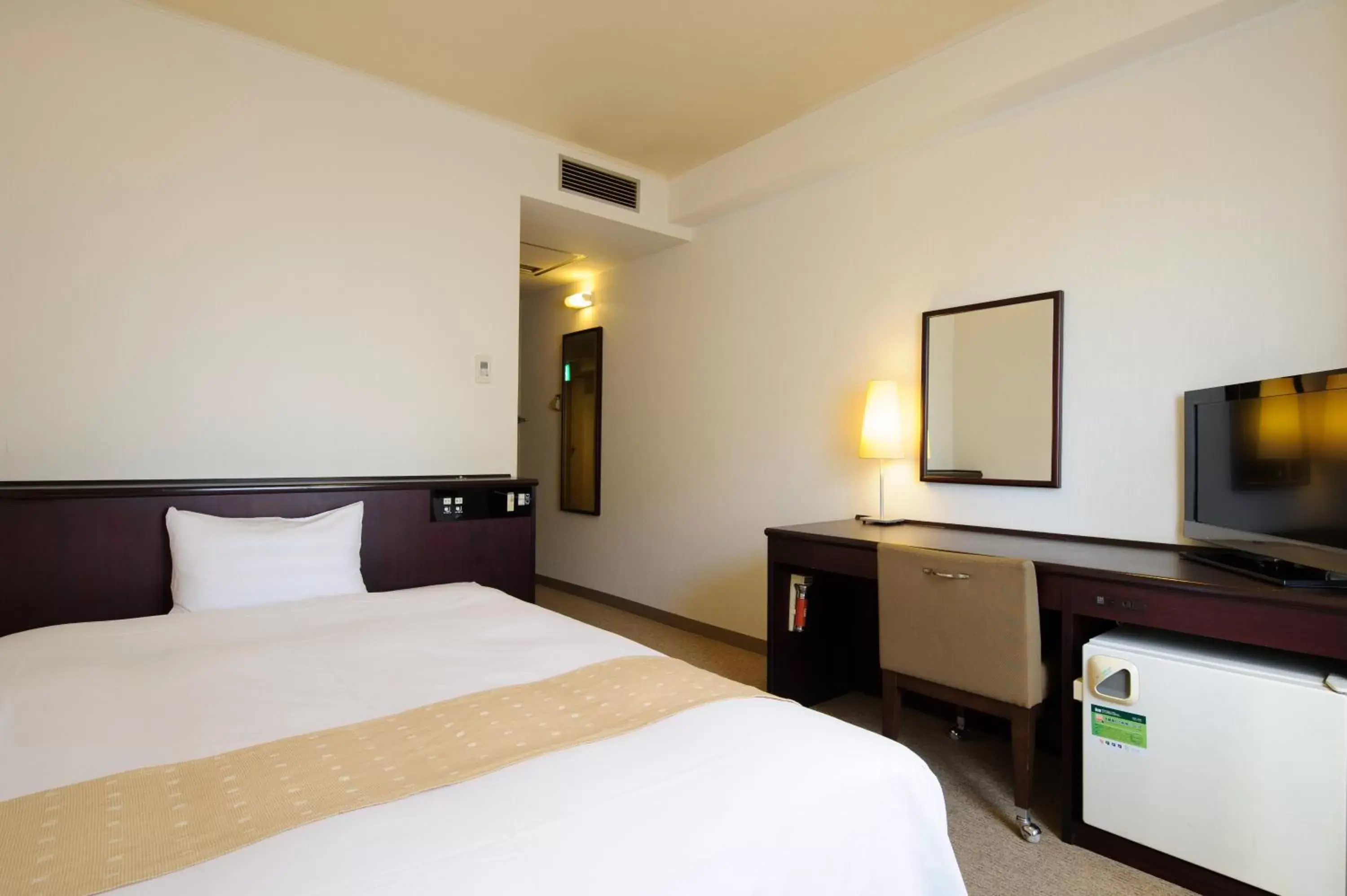 Photo of the whole room, Bed in Chisun Hotel Utsunomiya
