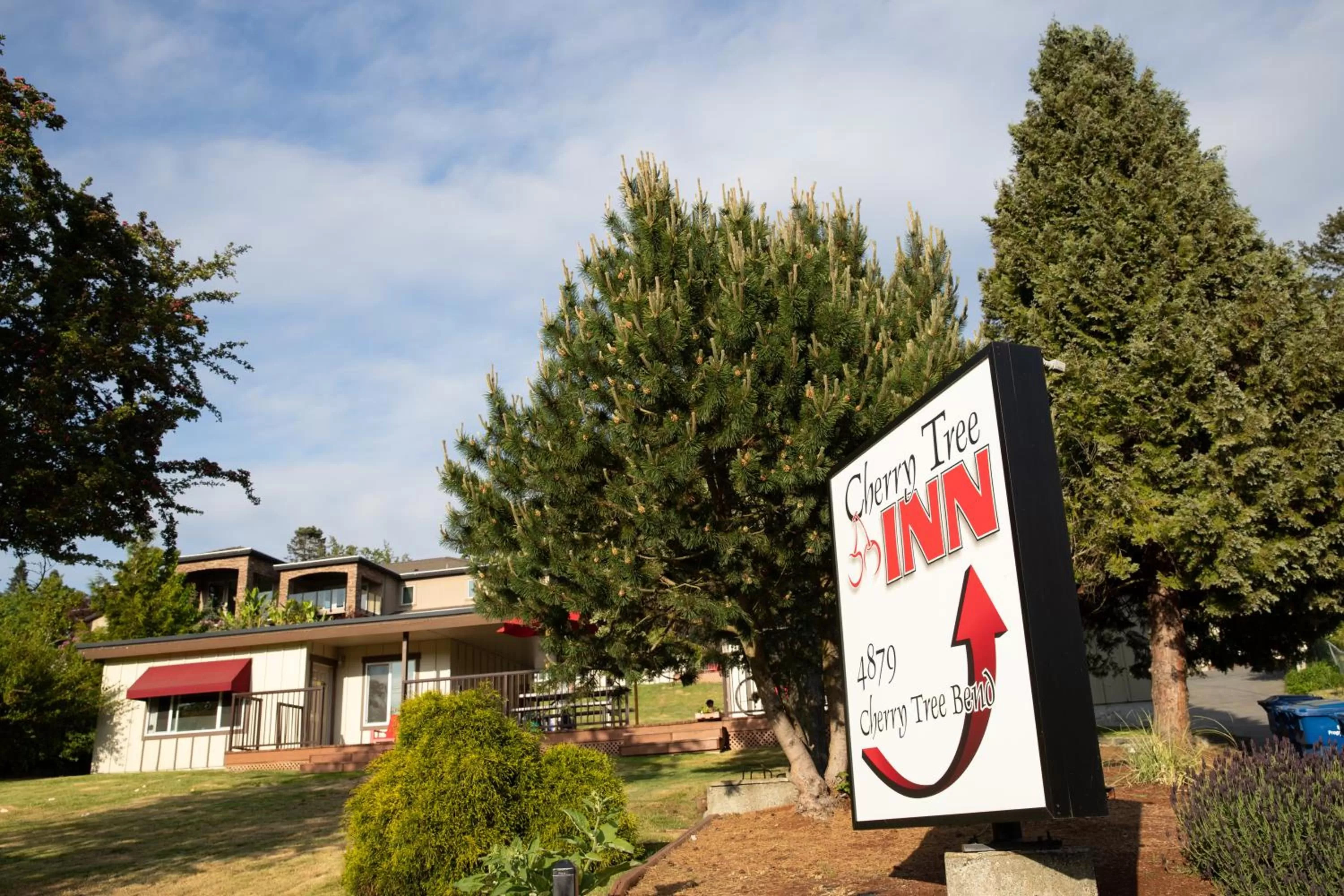 Property Building in Cherry Tree Inn