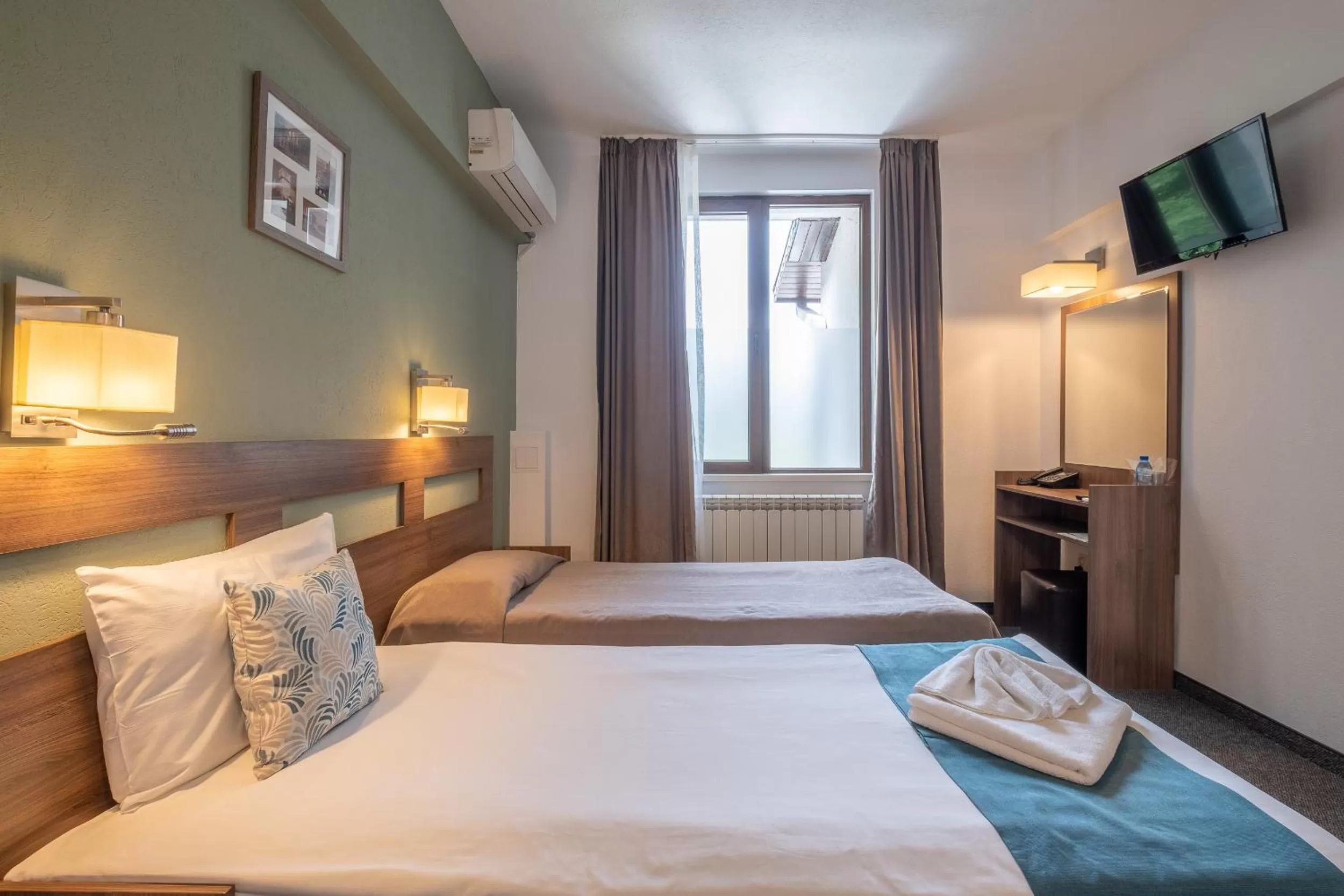 Photo of the whole room, Bed in Park Hotel Asenevtsi