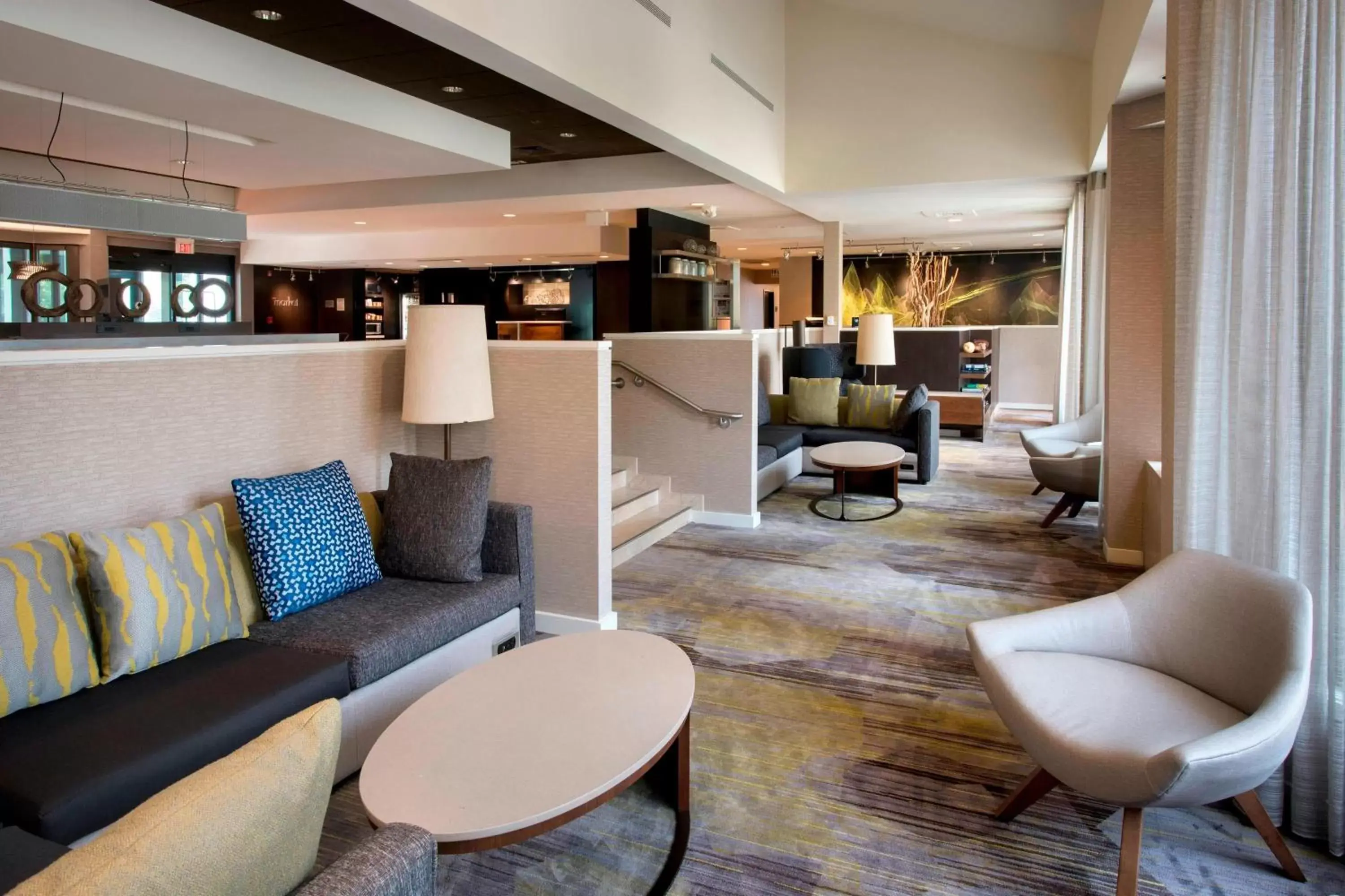 Lobby or reception, Lounge/Bar in Courtyard by Marriott Norwalk