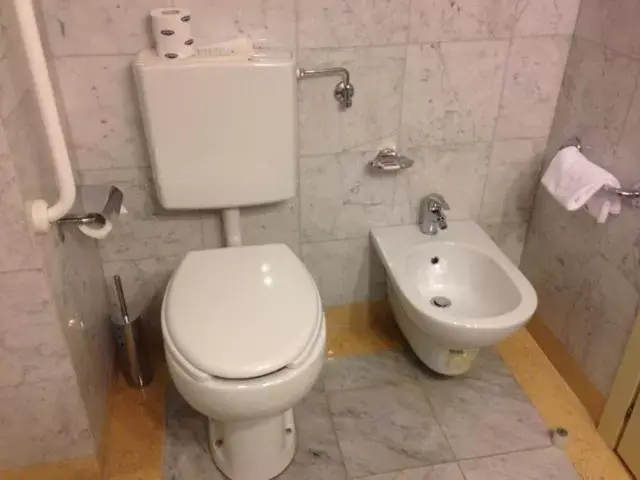 Toilet, Bathroom in Hotel Villa Cappugi