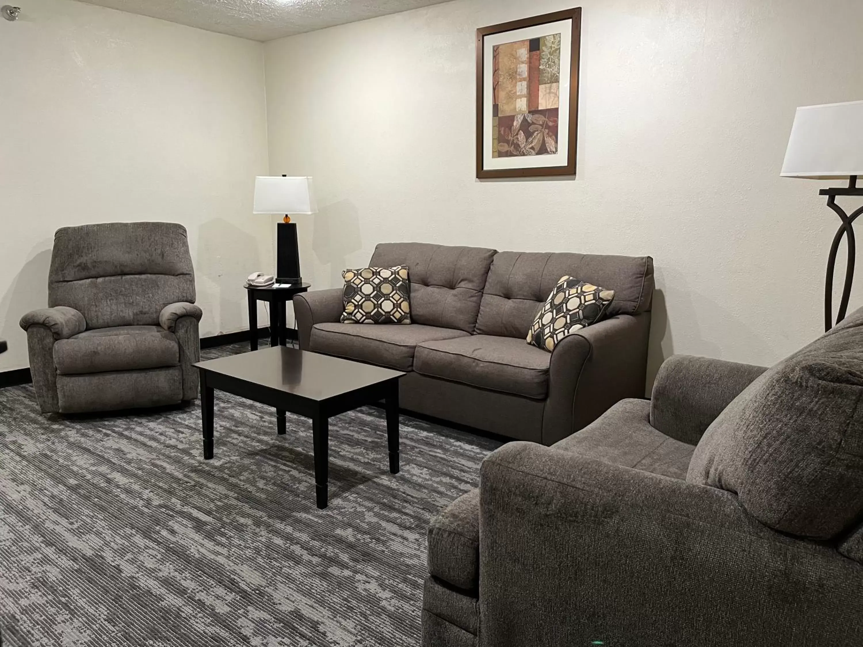 Living room, Seating Area in Quality Inn Traverse City