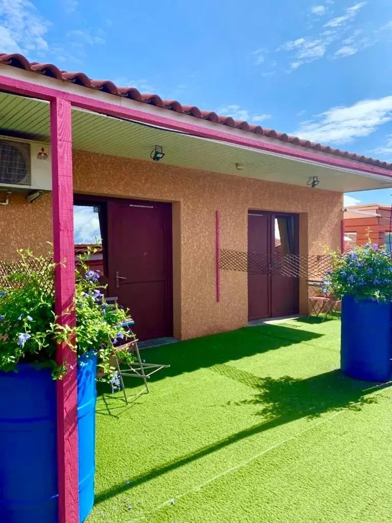 Patio in Hôtel Acajou