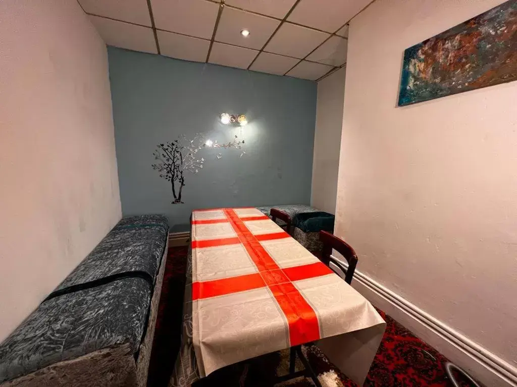 Dining Area in BLACKPOOL MERCY Inn HOTEL