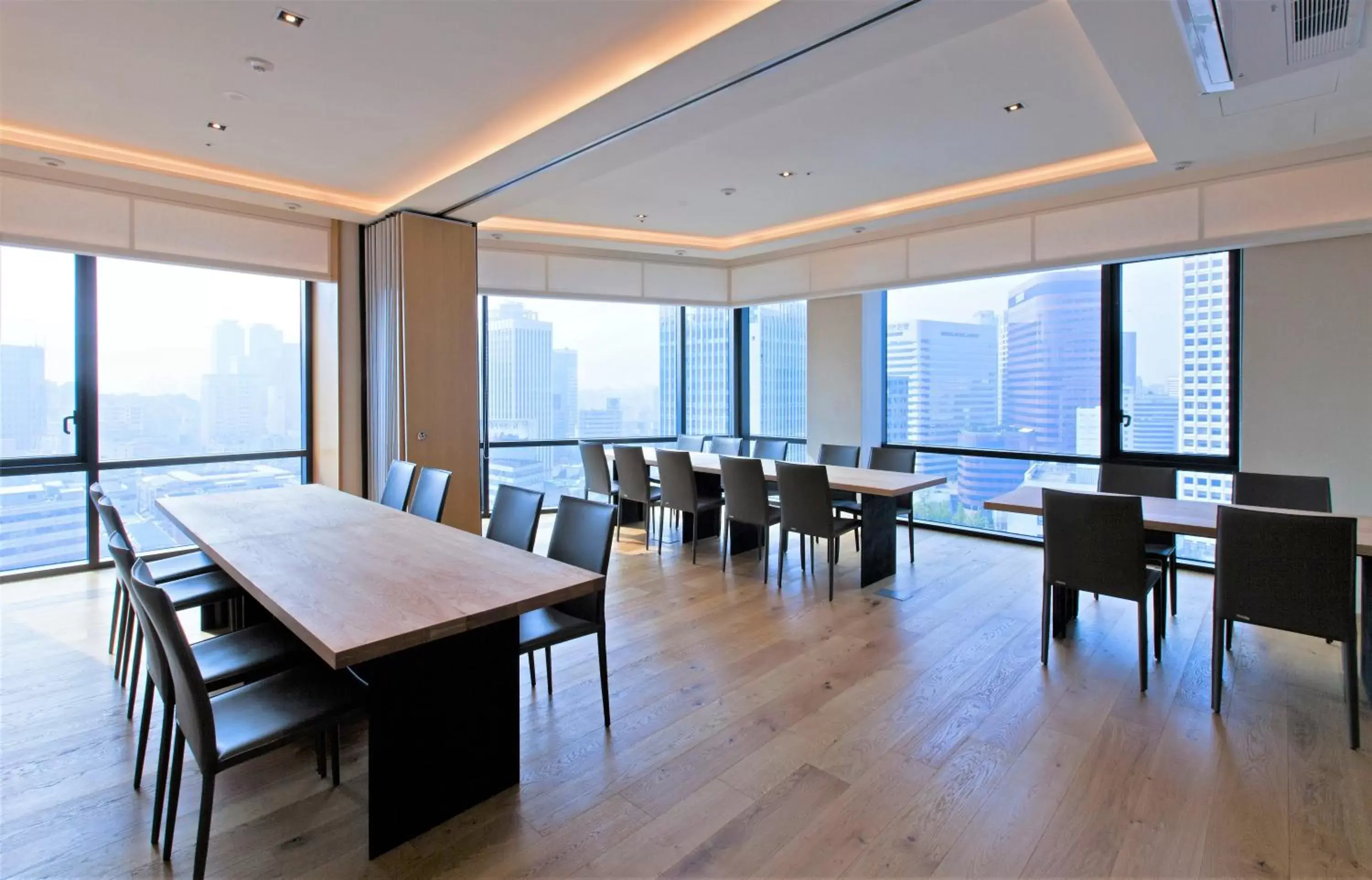 Meeting/conference room, Restaurant/Places to Eat in Sotetsu Hotels The Splaisir Seoul Myeongdong