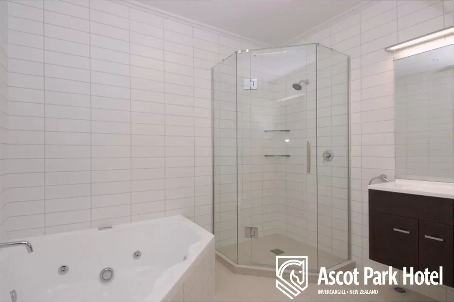 Bathroom in Ascot Park Hotel