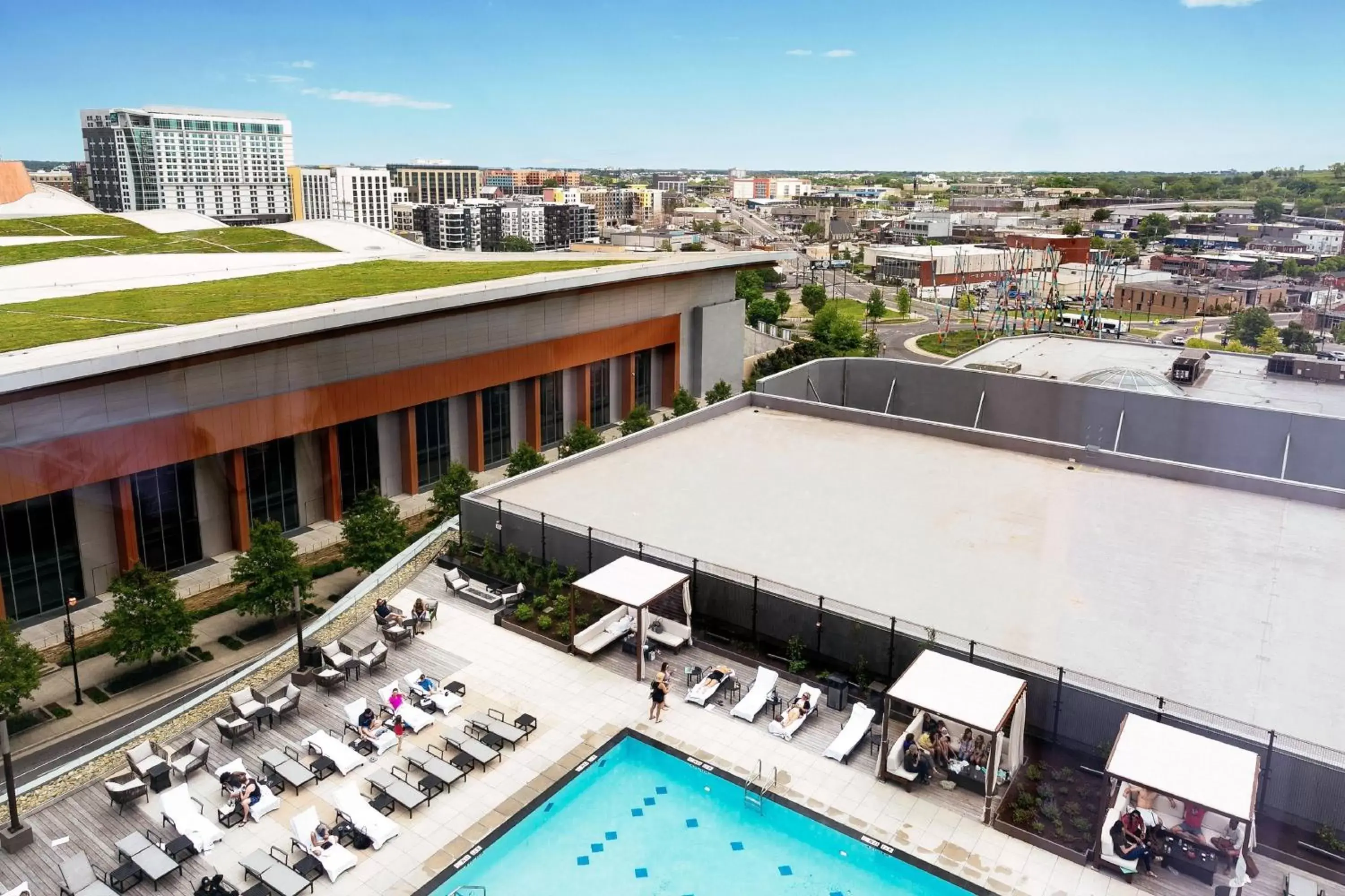 Photo of the whole room, Pool View in JW Marriott Nashville