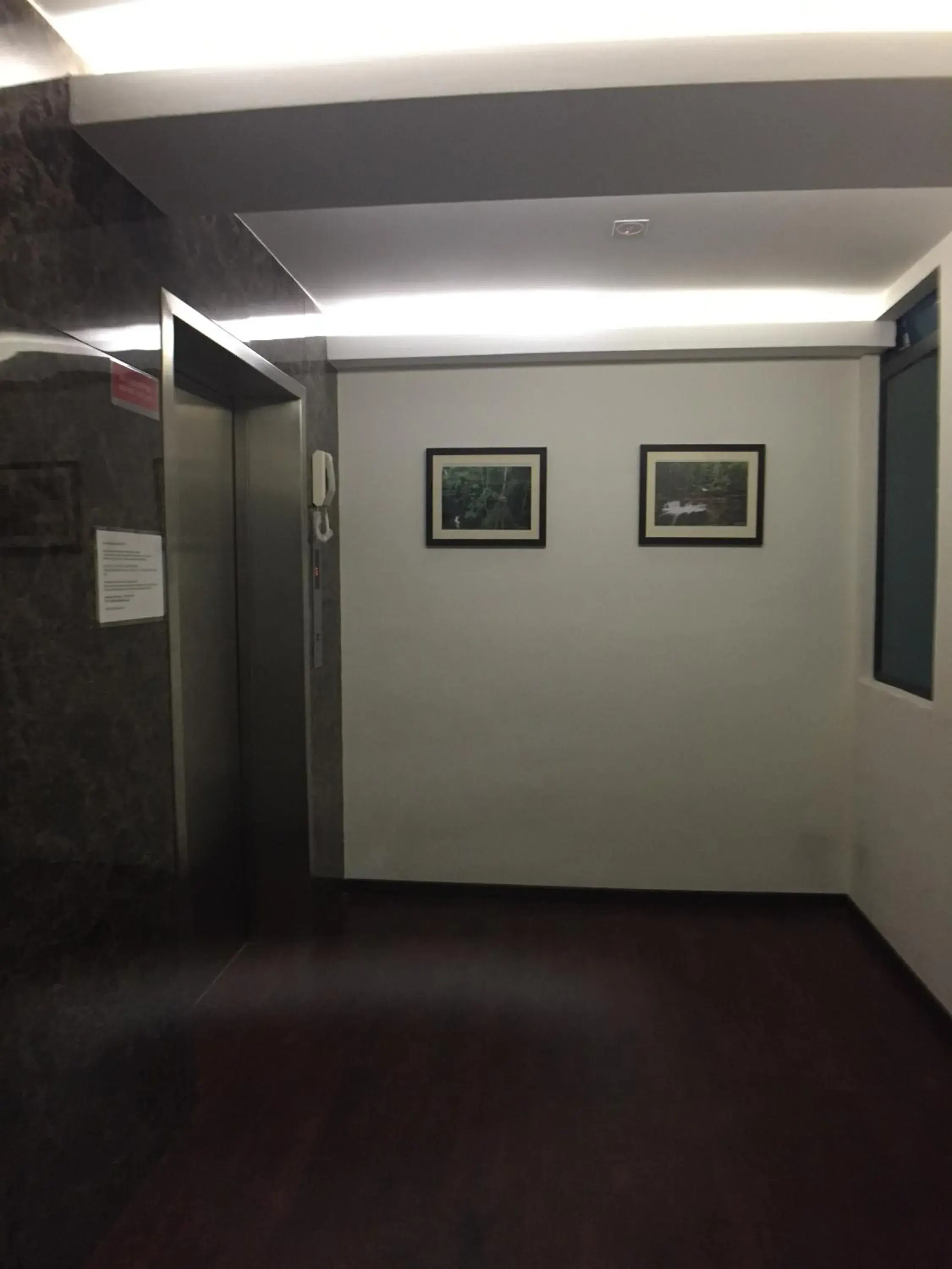 elevator in Padungan Hotel elevator in Padungan Hotel