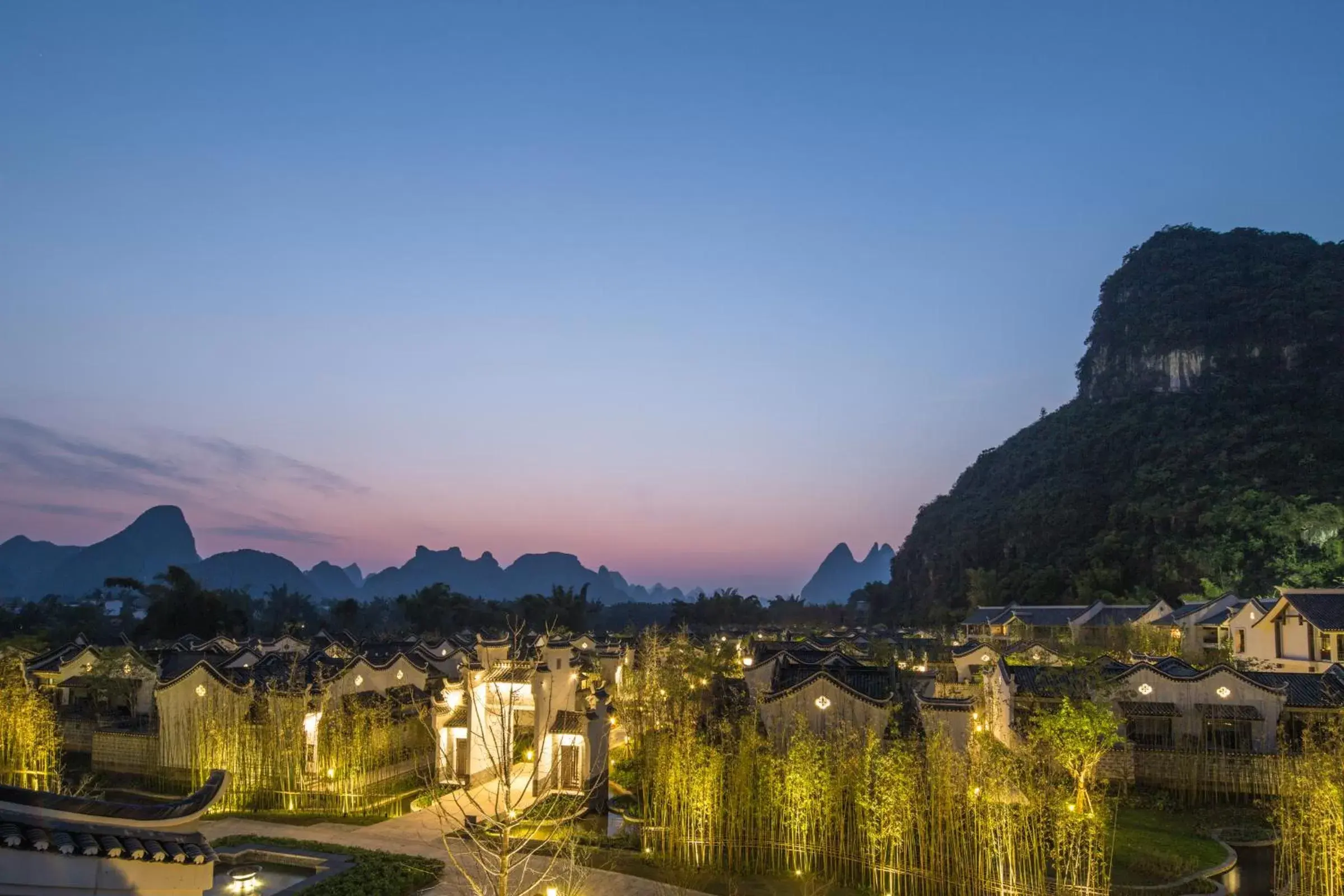 Night in Banyan Tree Yangshuo