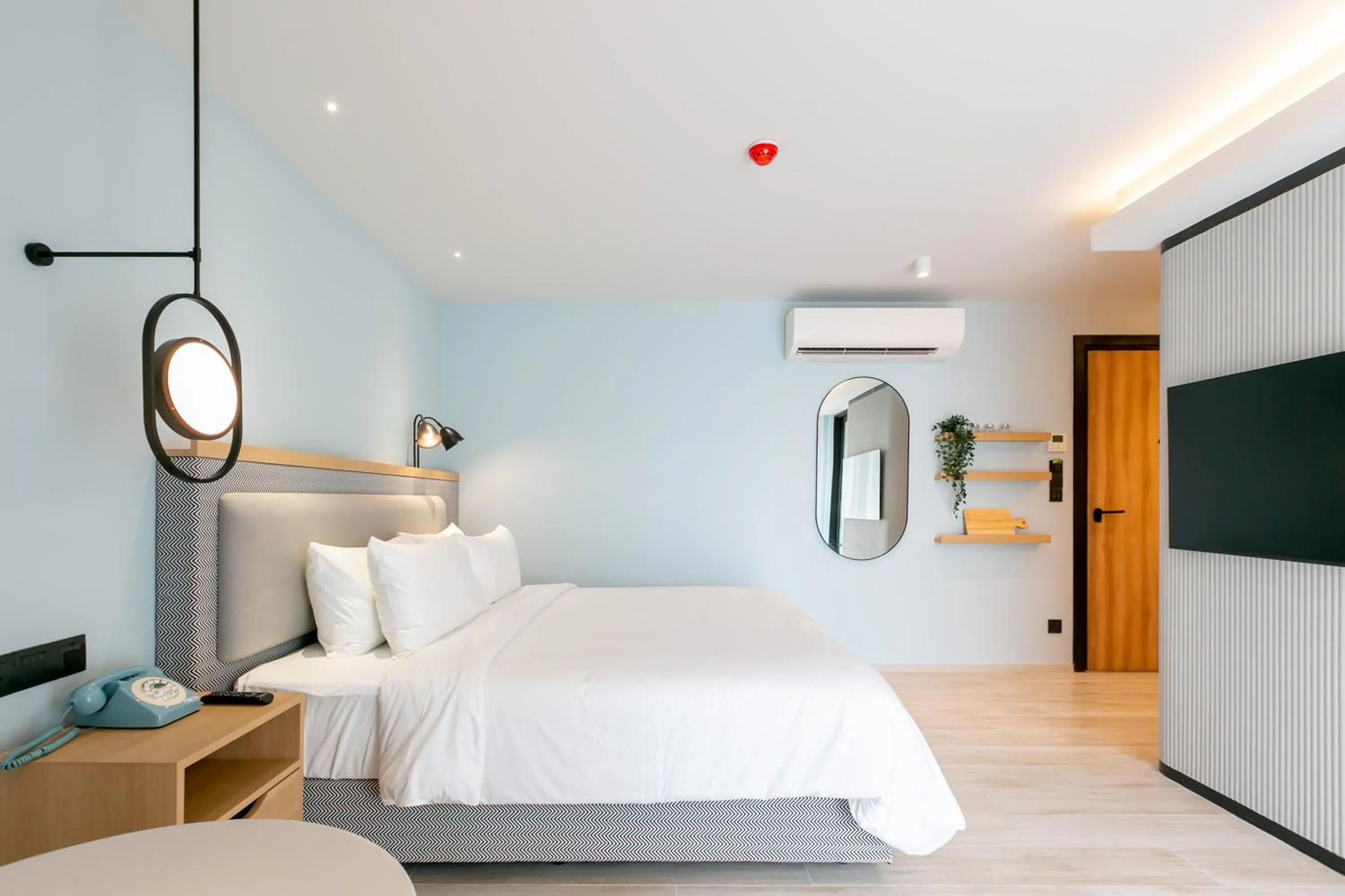 Bedroom, Bed in The SACHA Apart-Hotel Thonglor