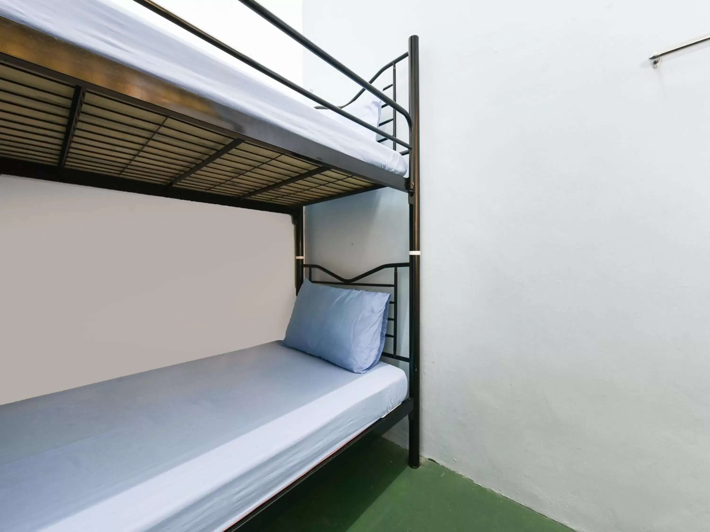 Bedroom, Bunk Bed in SPOT ON 89872 Kuantan Backpackers