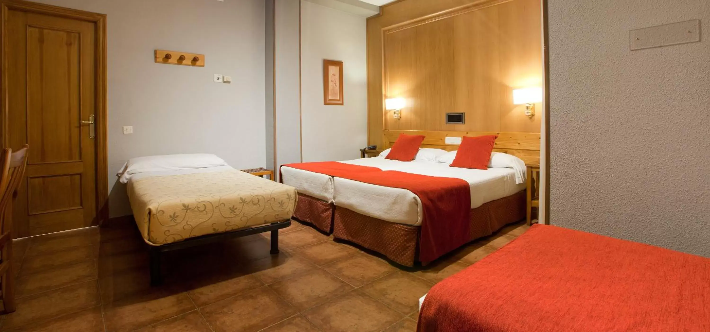 Bed in Hotel Real De Toledo