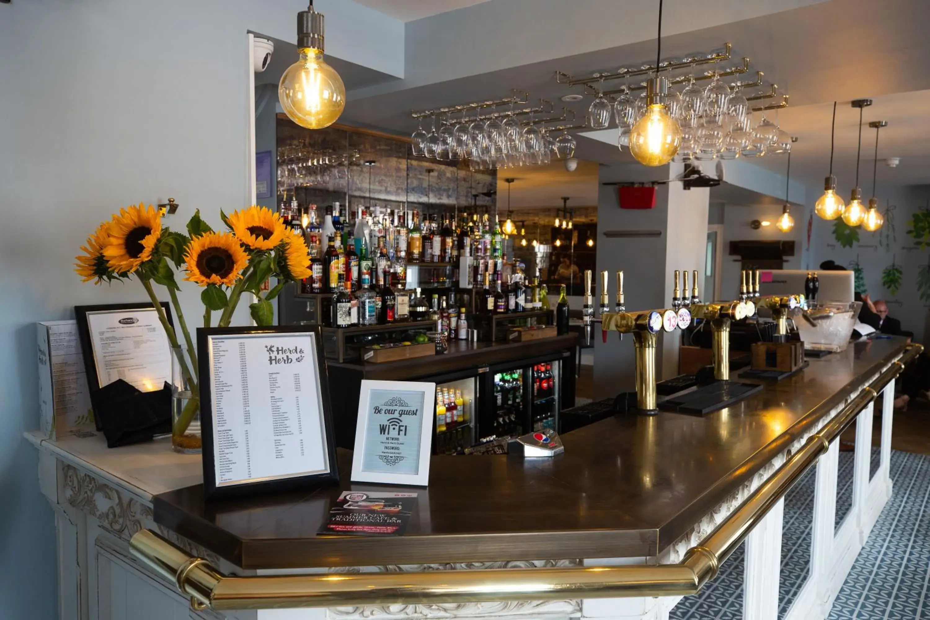 Living room, Lounge/Bar in Hardwick Arms Hotel