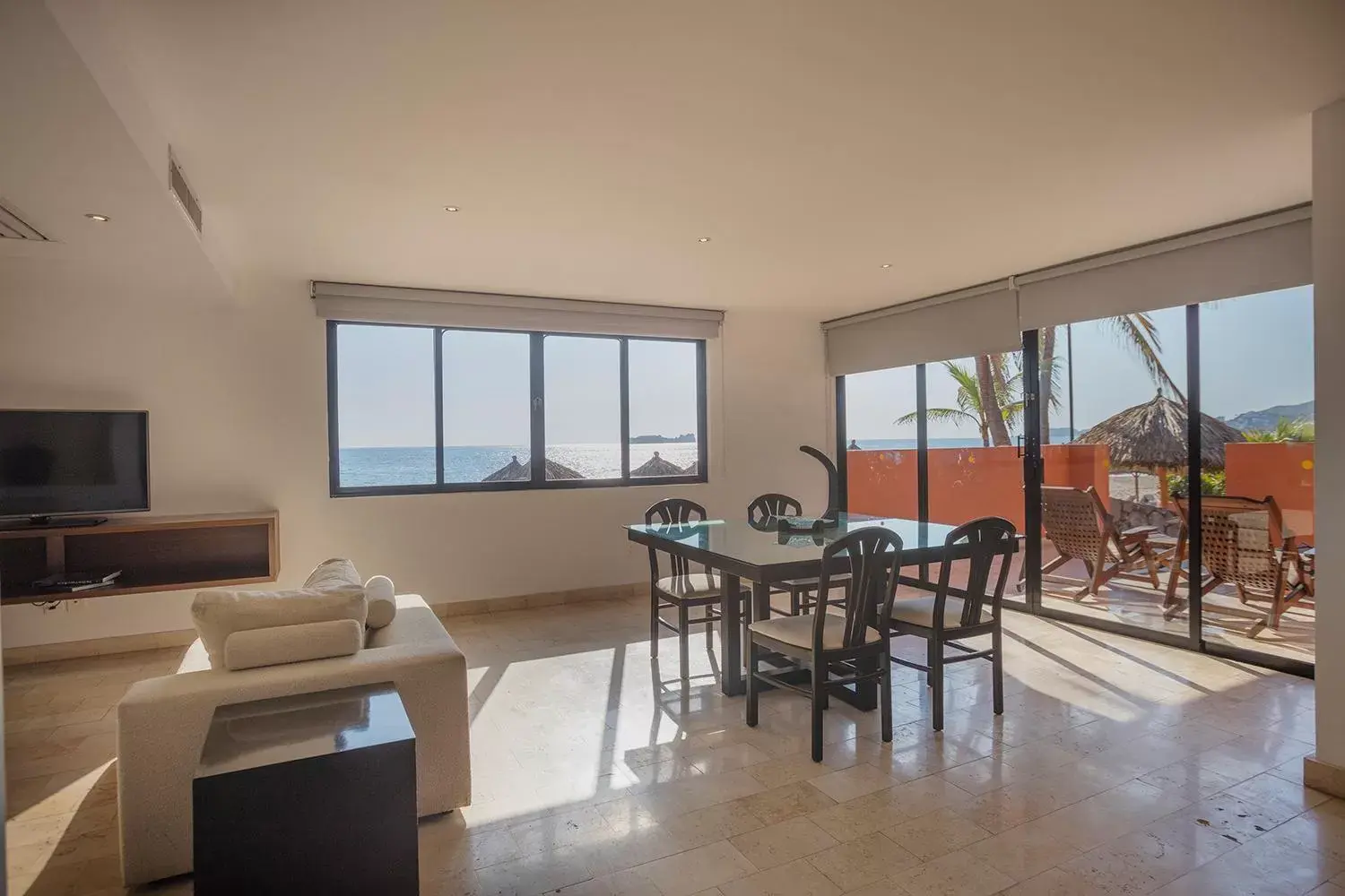 Dining area in Holiday Inn Resort Ixtapa All-Inclusive, an IHG Hotel