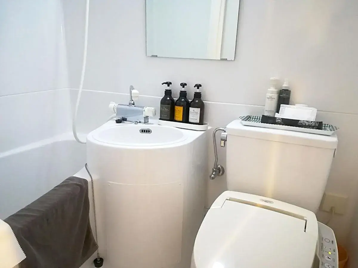 Photo of the whole room, Bathroom in Sun Royal Kawasaki