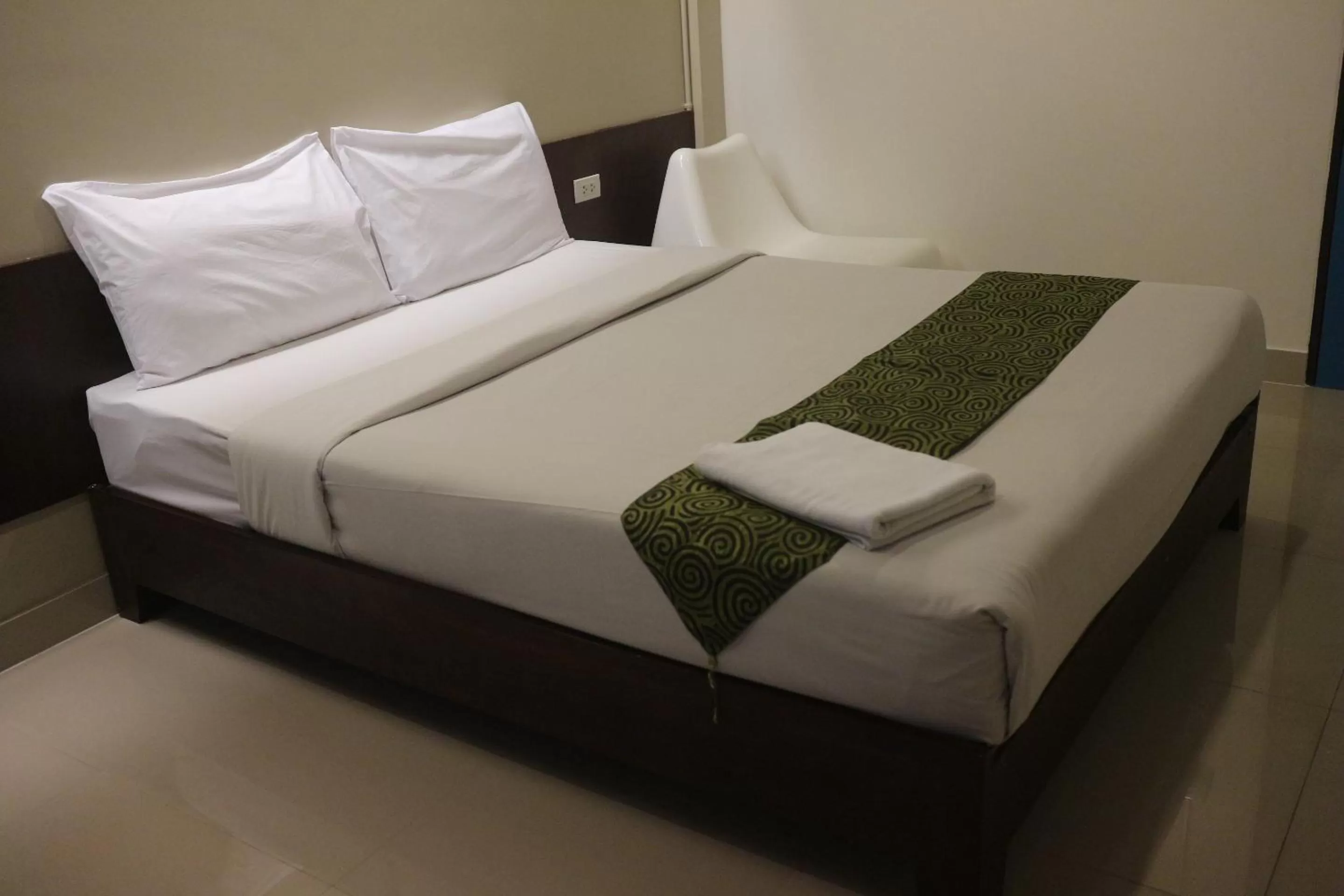 Bed in Floral Shire Suvarnabhumi Airport