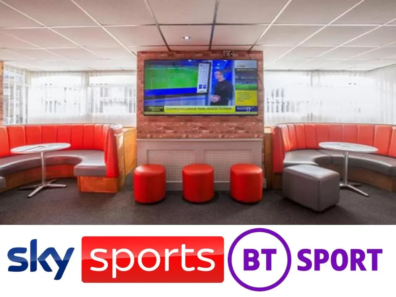 Communal lounge/ TV room in The Sandringham Court Hotel & Sports Bar-Groups Welcome here-High Speed Wi-Fi