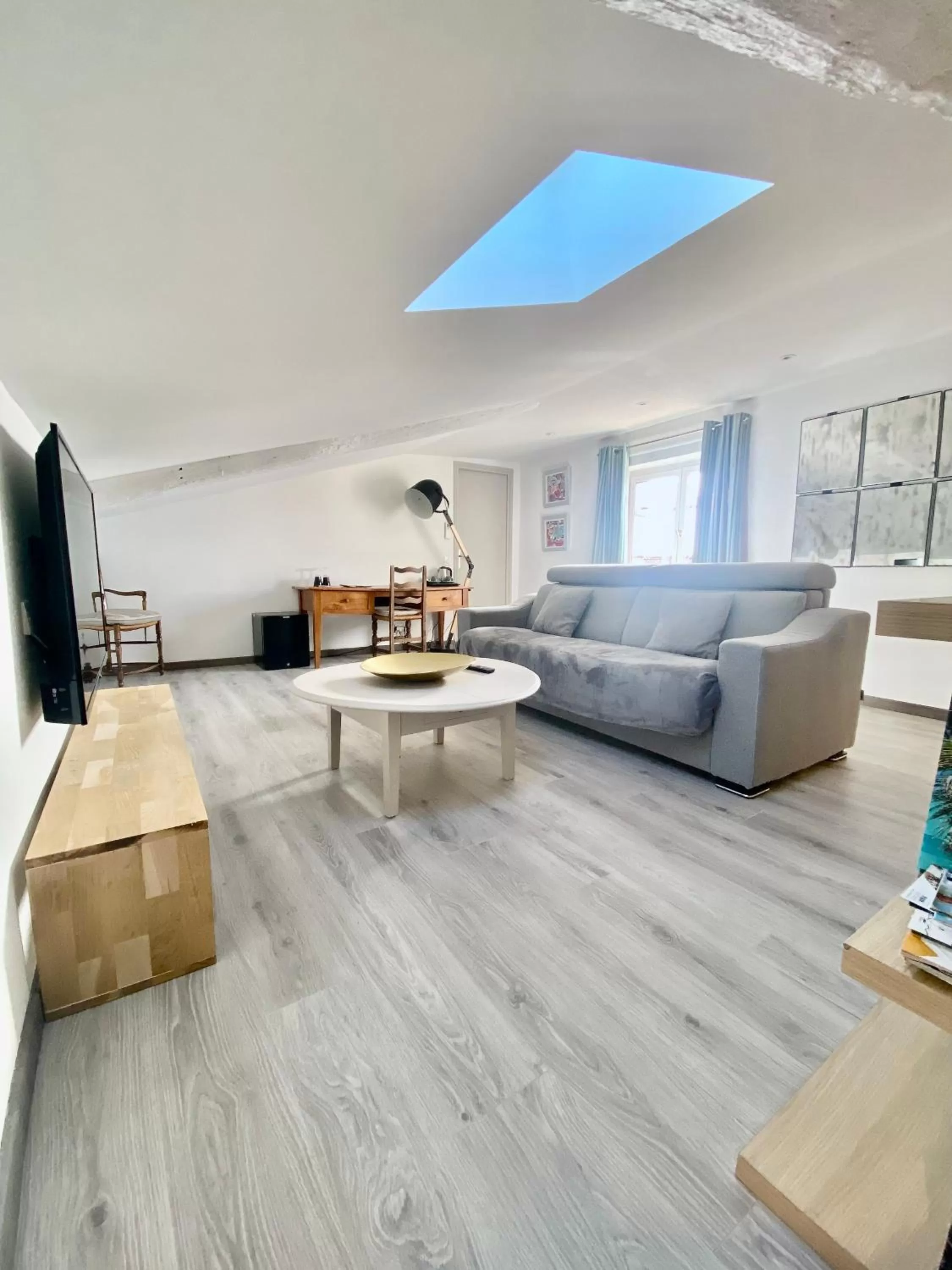 Seating Area in Auberge du Vieux Château