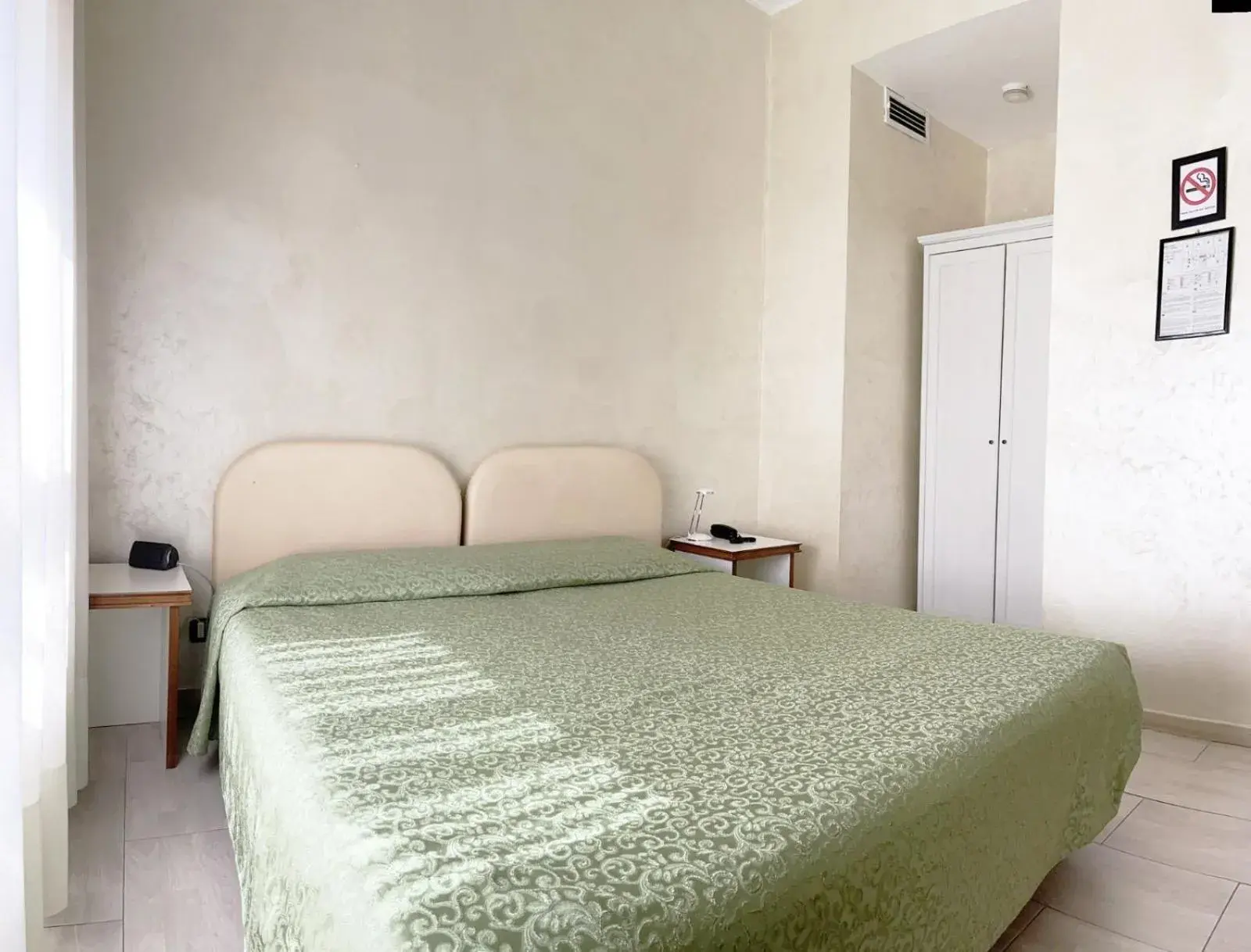 Bedroom, Bed in Hotel Molise 2