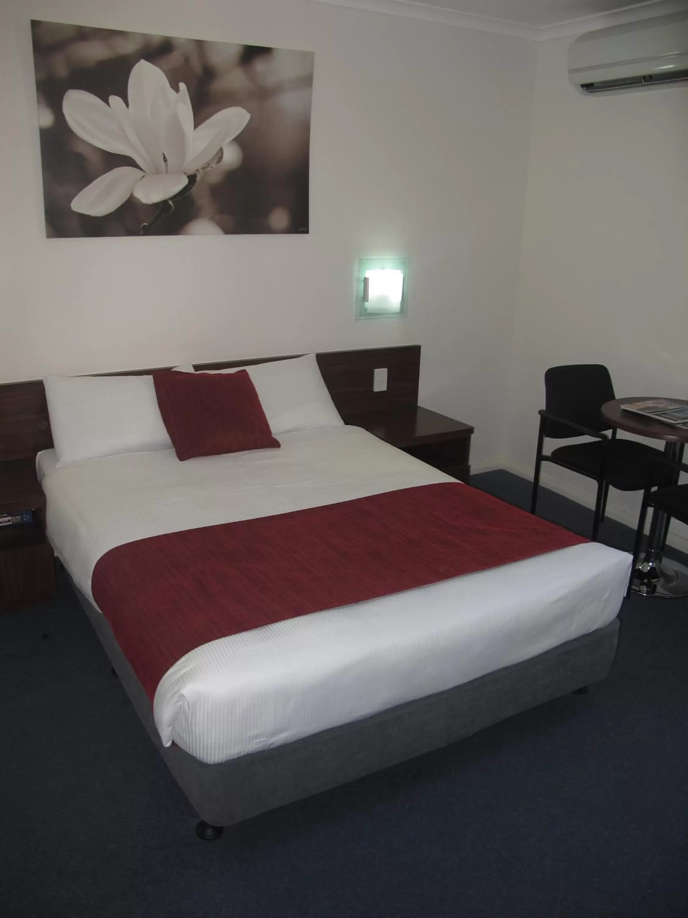 Bed in Devere Hotel Bed in Devere Hotel