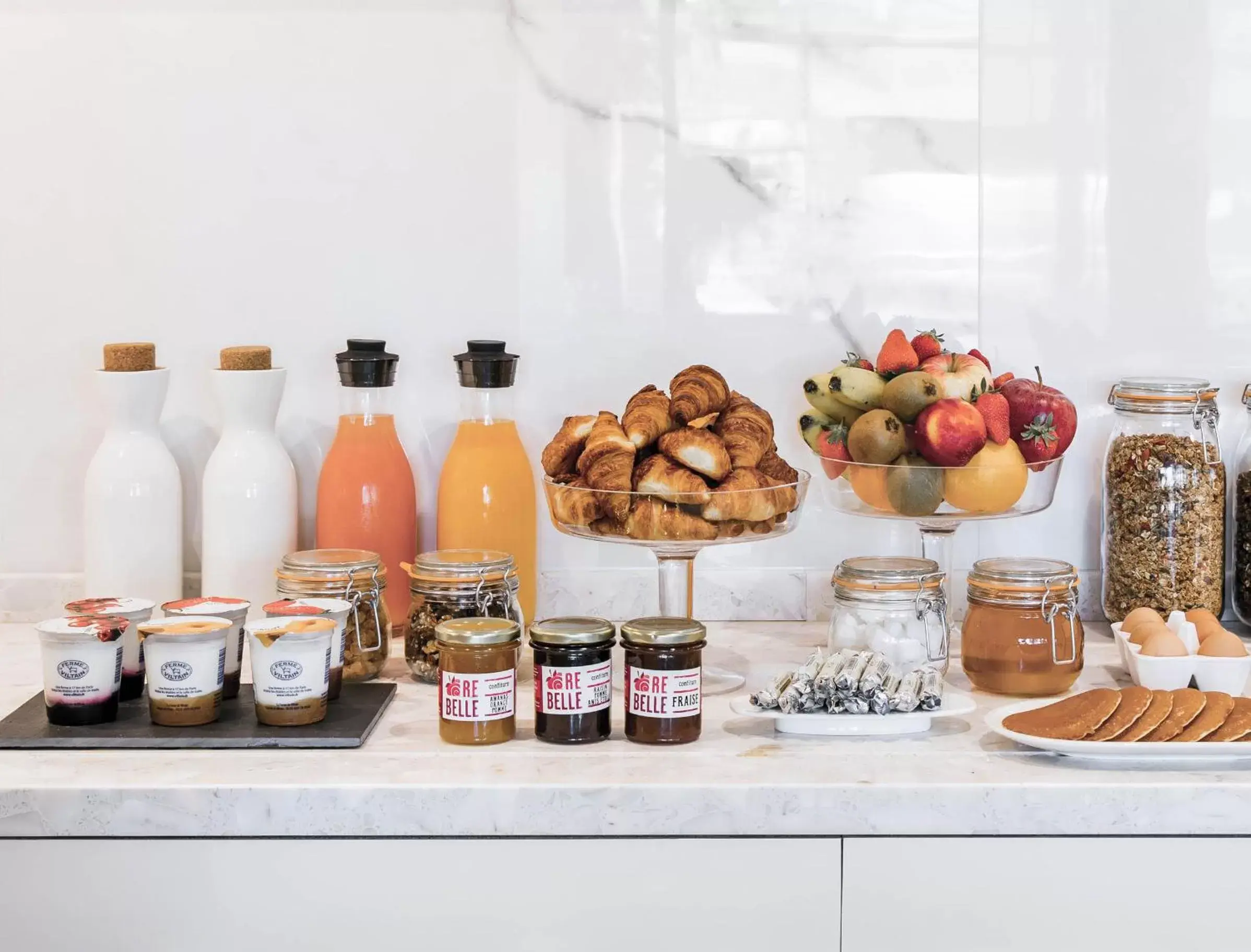 Buffet breakfast in Okko Hotels Grenoble Jardin Hoche