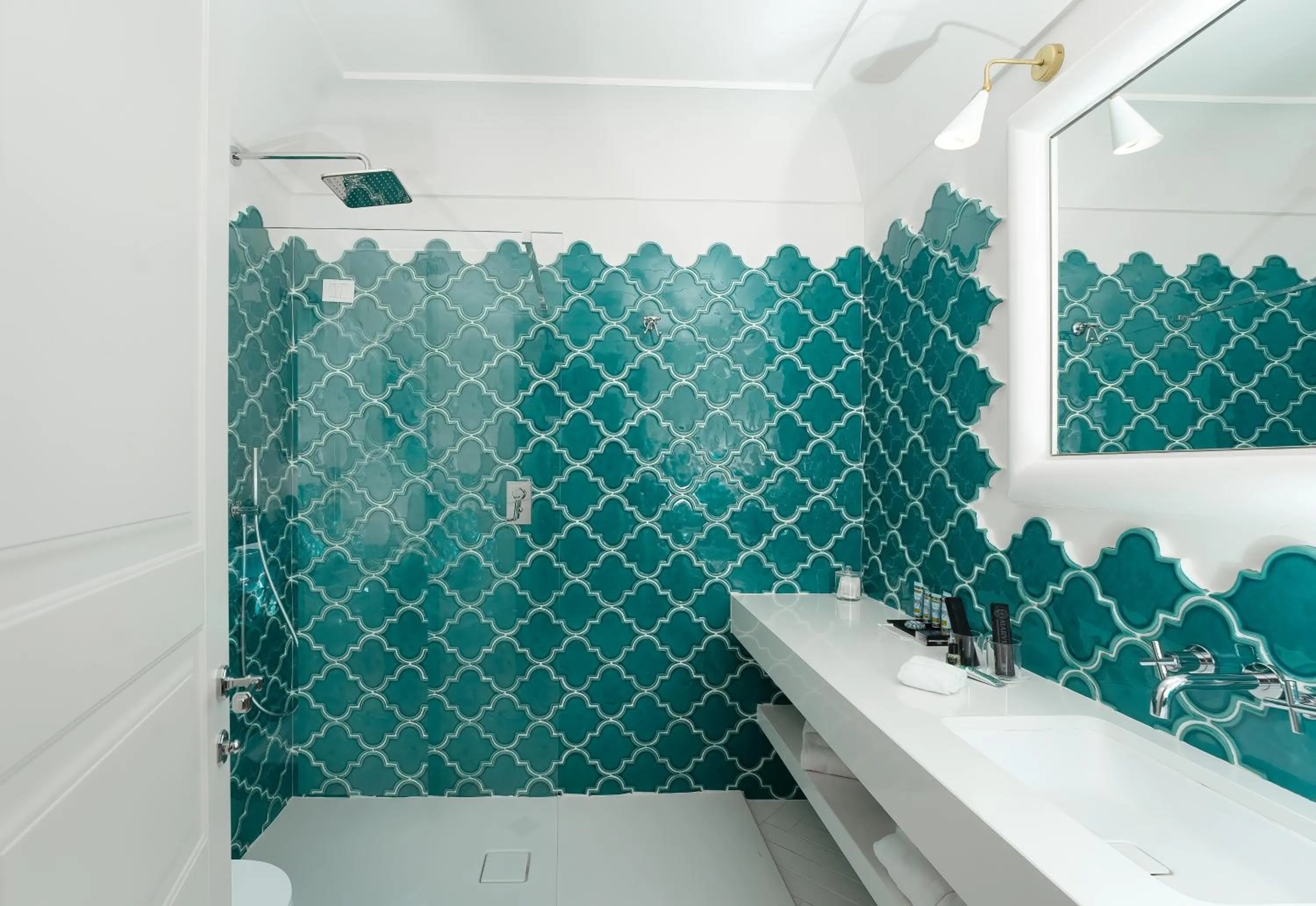 Shower in Hotel Miramalfi