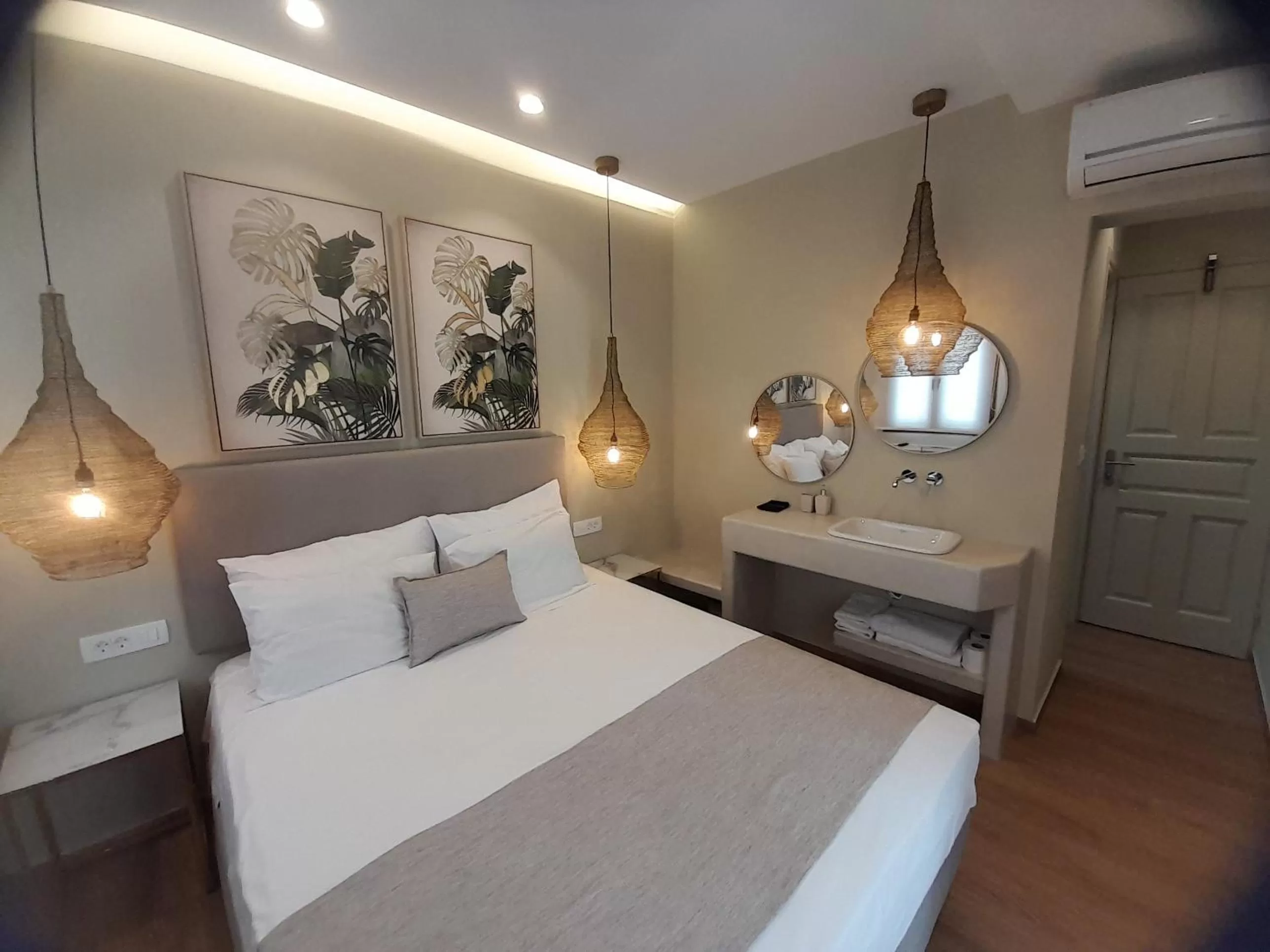 Bedroom, Bed in Antonia Hotel