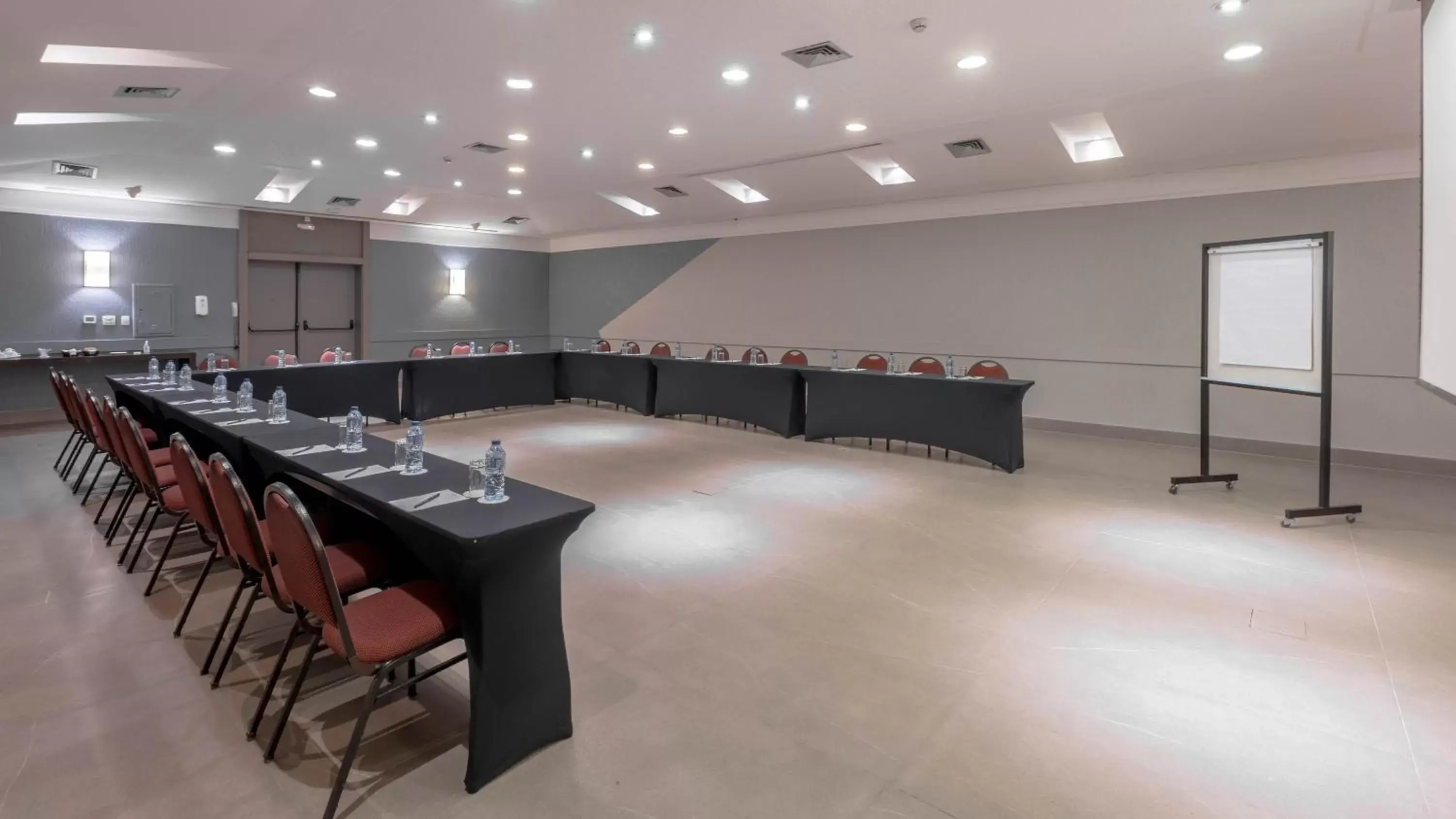 Meeting/conference room in Hotel Deville Prime Cuiabá