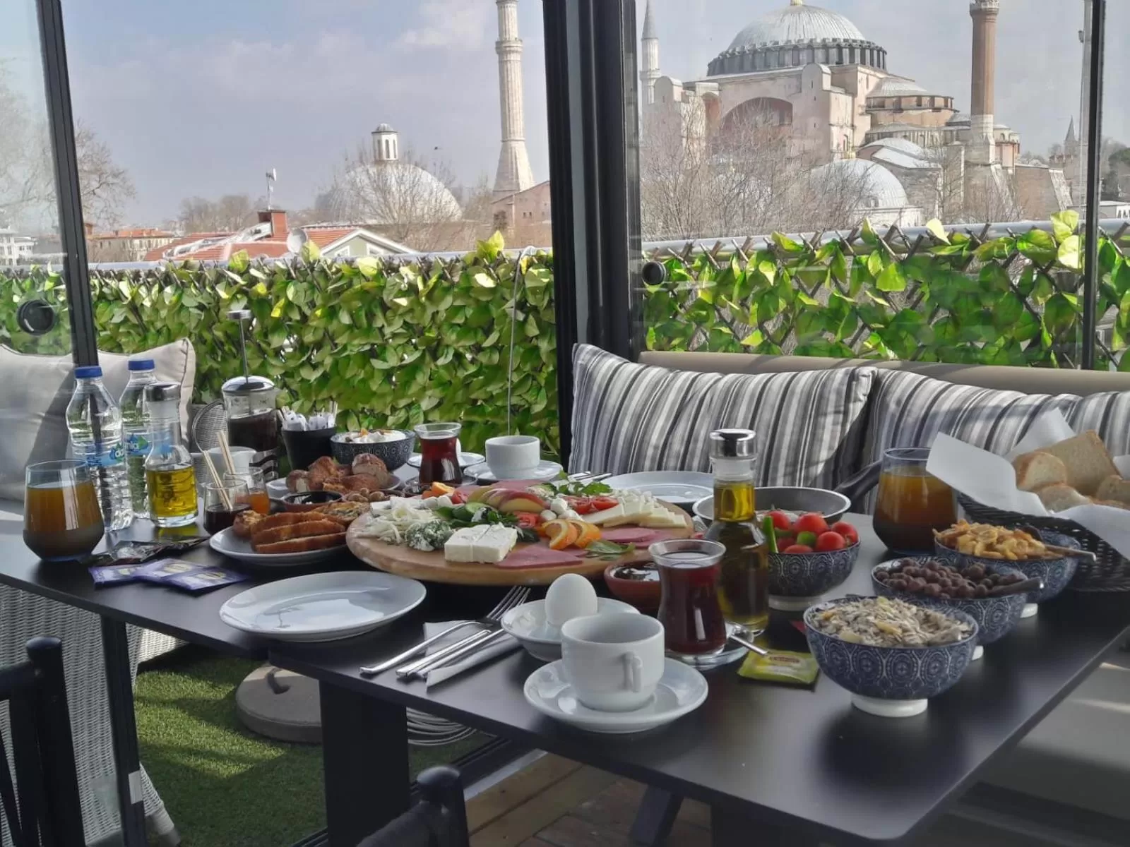 Restaurant/places to eat in Armagrandi Spina Hotel-Special Category