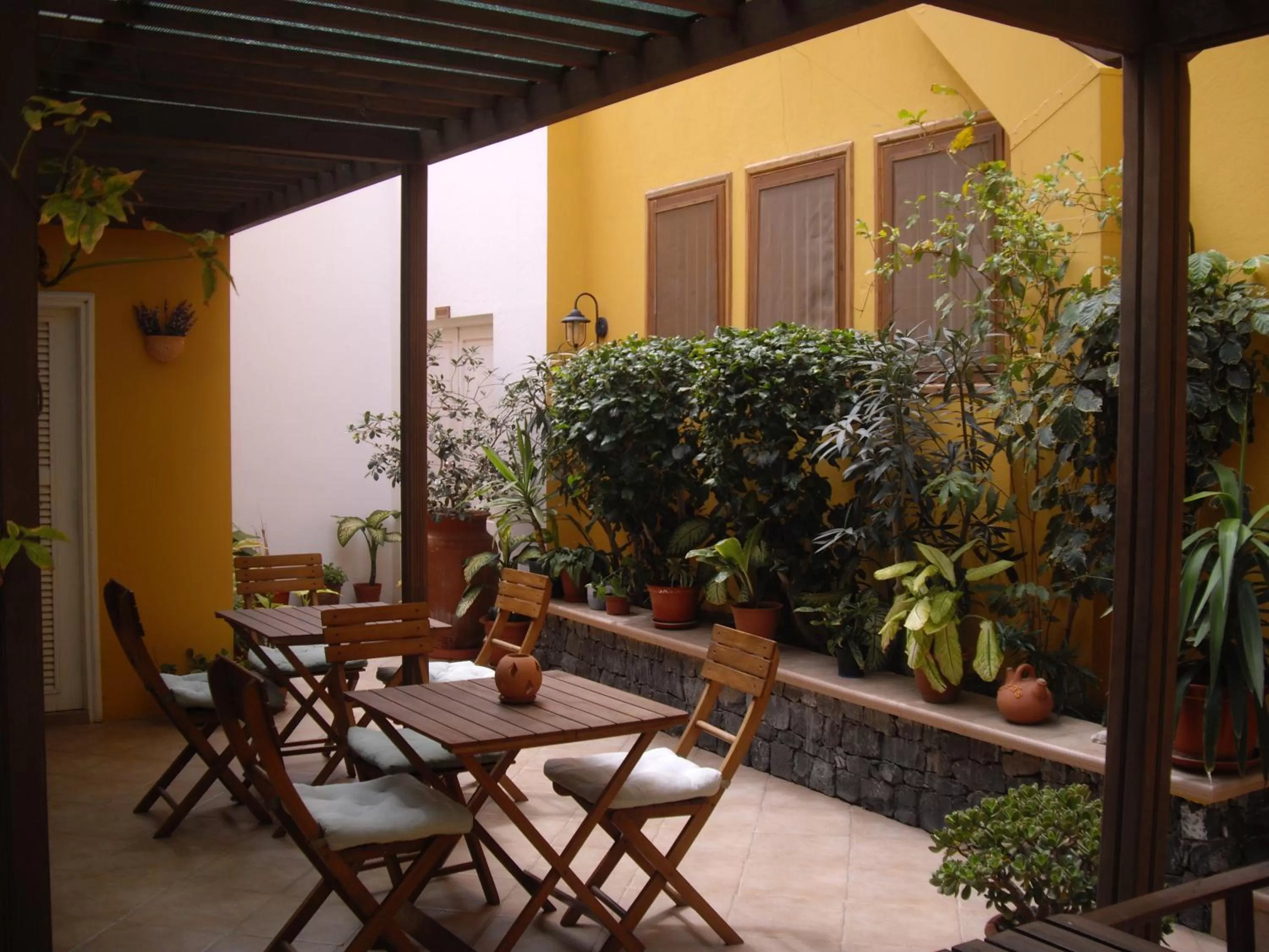 Garden in Kira's Boutique Hotel