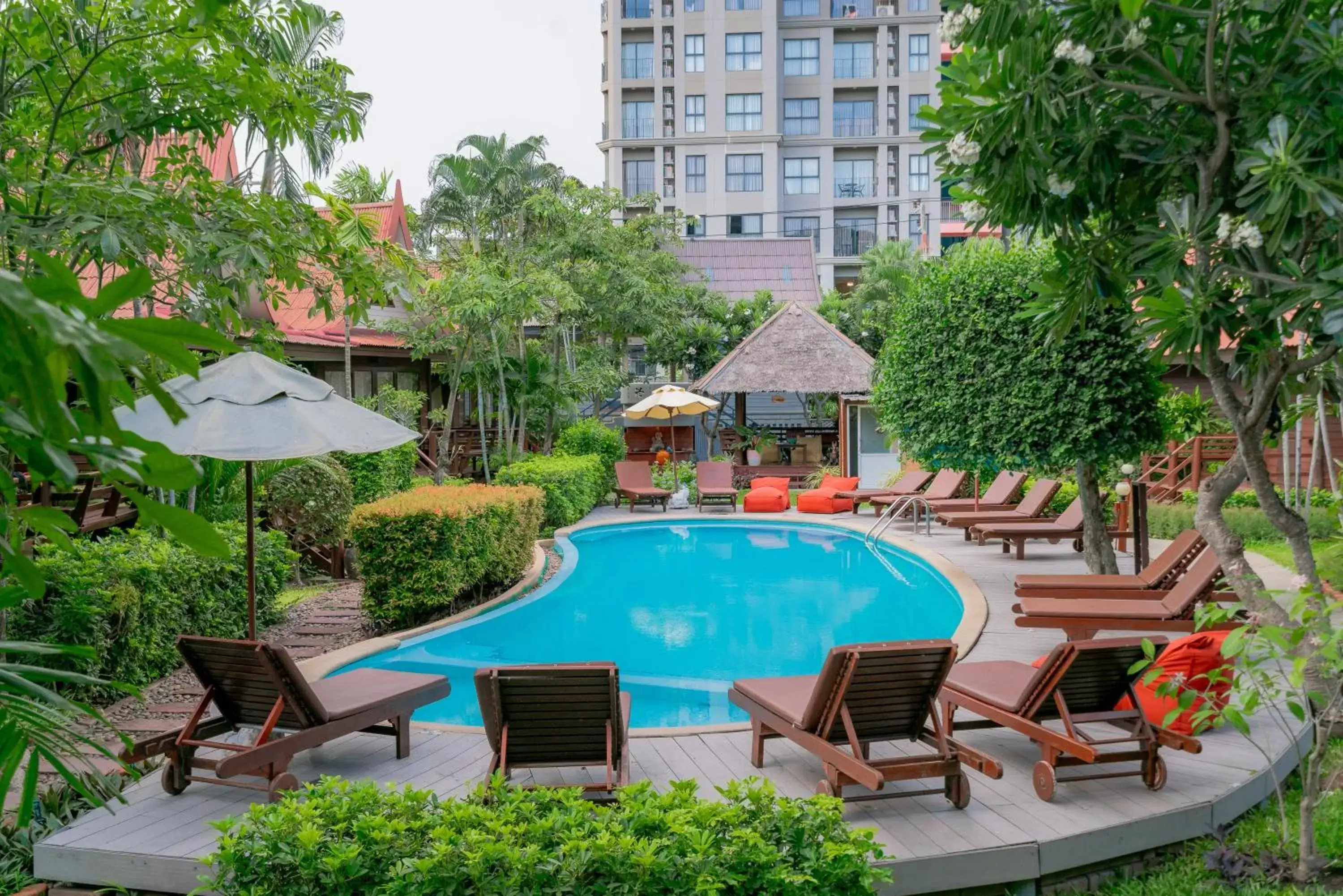 Swimming Pool in Baan Duangkaew Resort