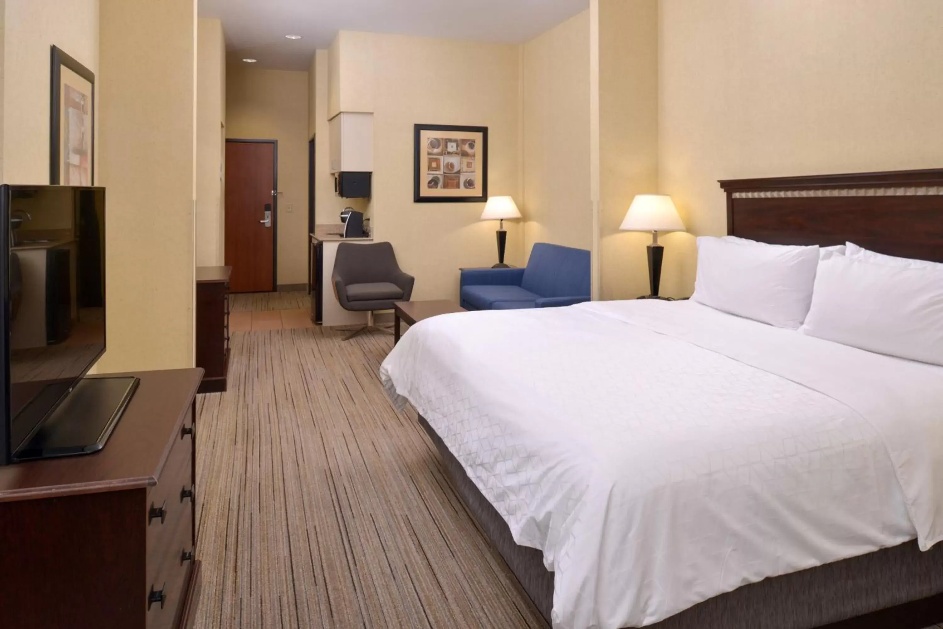Photo of the whole room, Bed in Holiday Inn Express & Suites Nampa - Idaho Center, an IHG Hotel
