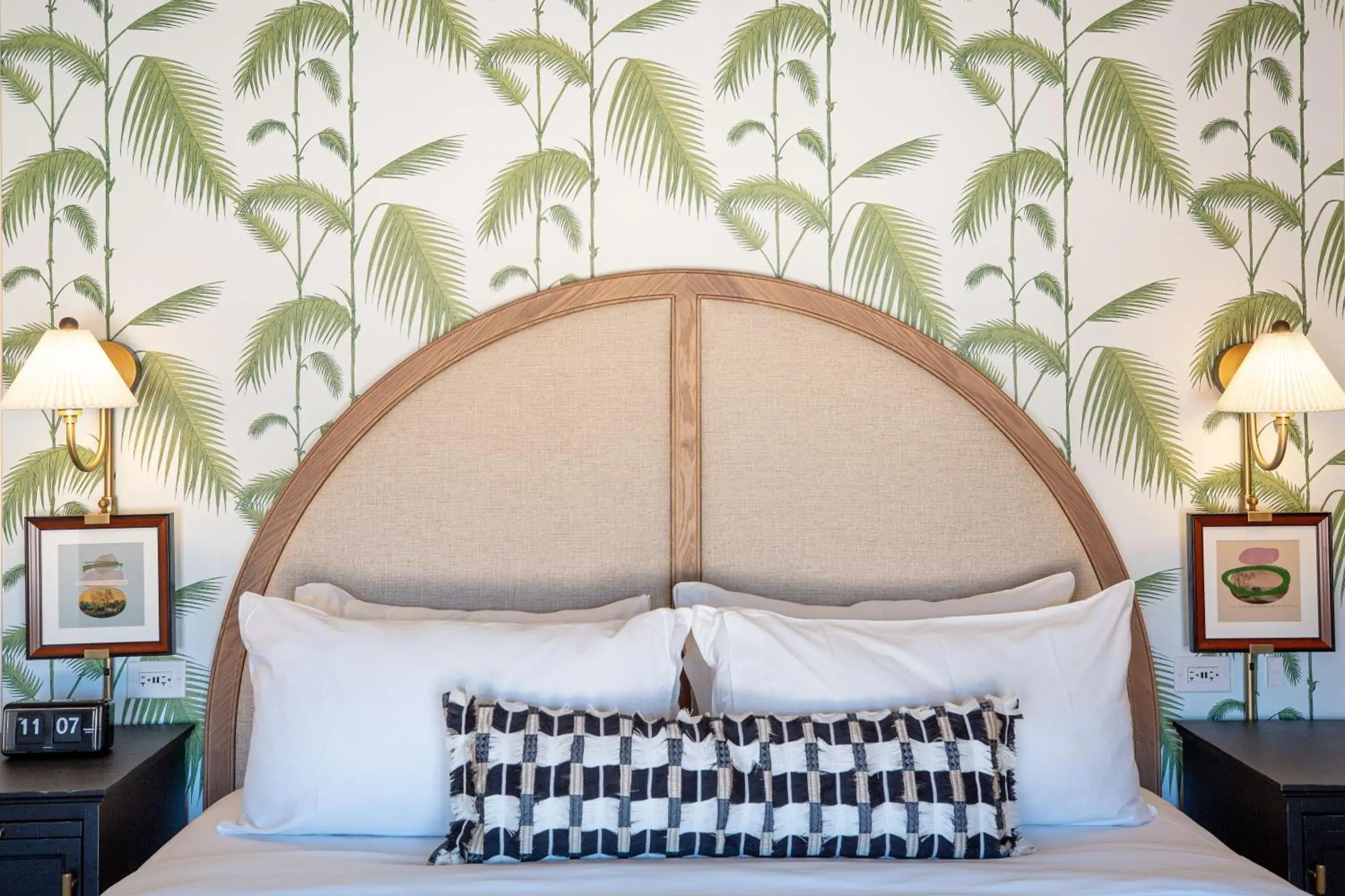 Bedroom, Bed in The Palmetto Hotel, Charleston Bedroom, Bed in The Palmetto Hotel, Charleston