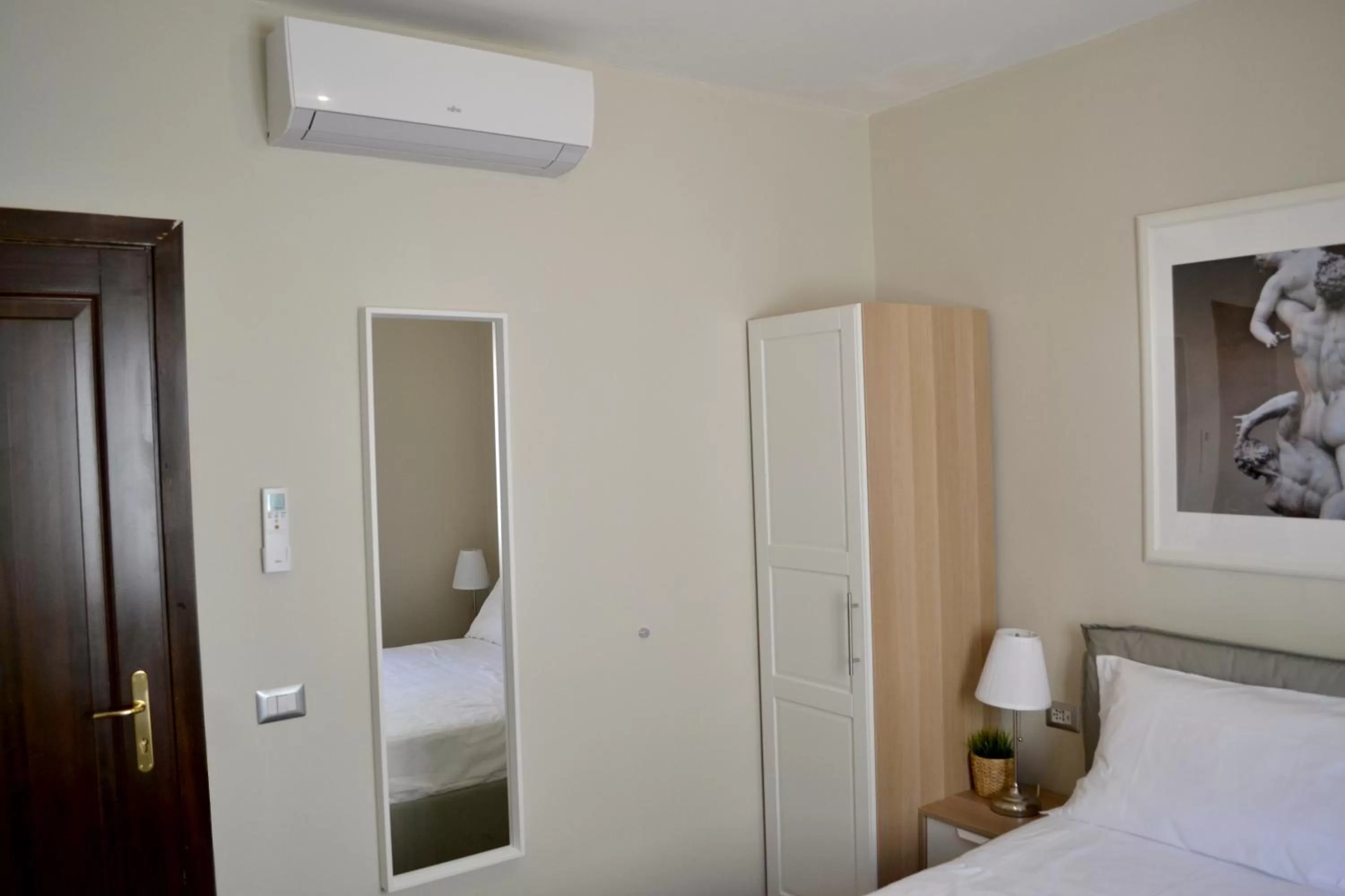 Bedroom, Bed in Domus Duomo