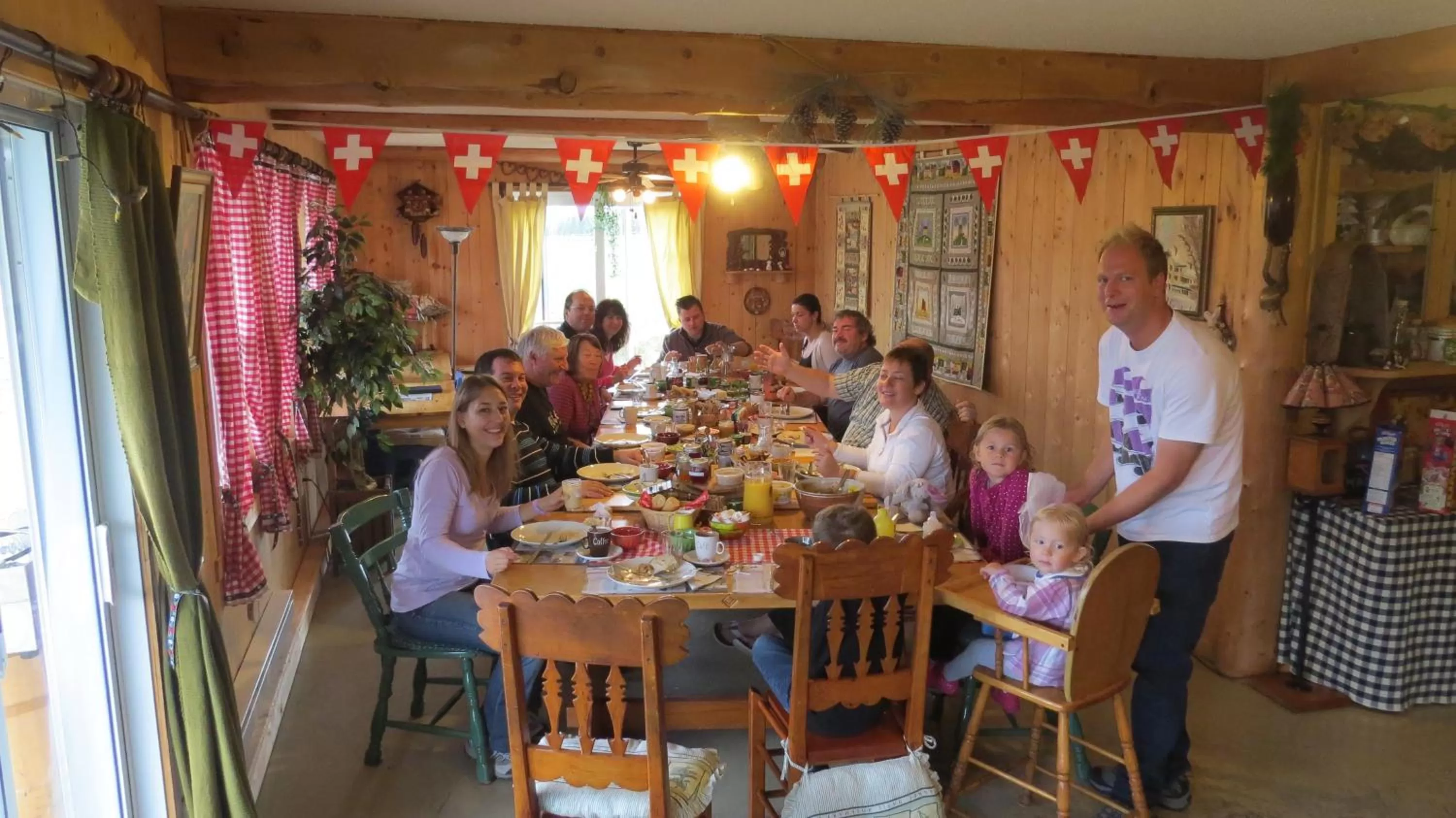 Restaurant/Places to Eat in Le Gîte Ambrelane