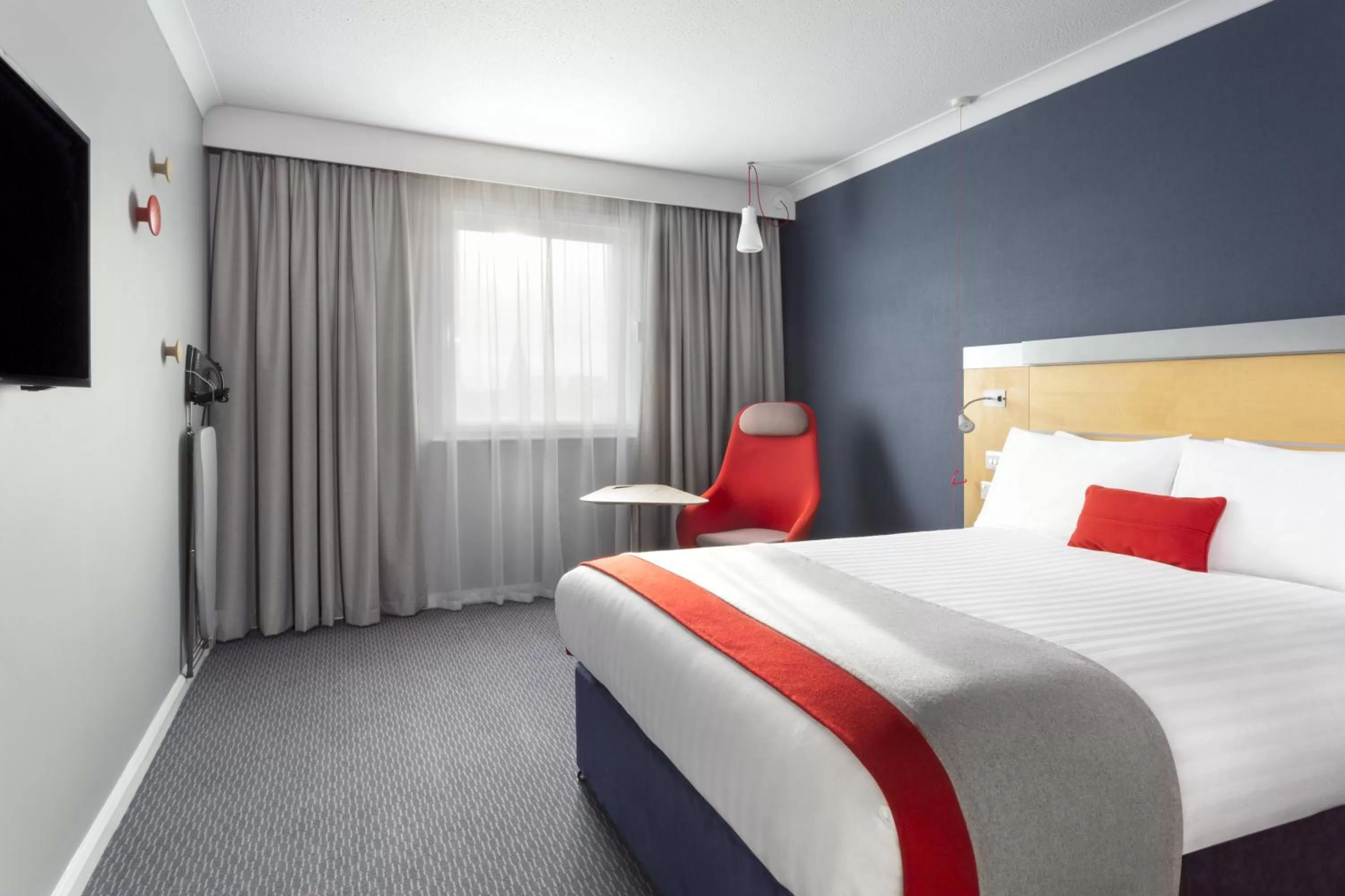 Photo of the whole room in Holiday Inn Express Earls Court, an IHG Hotel