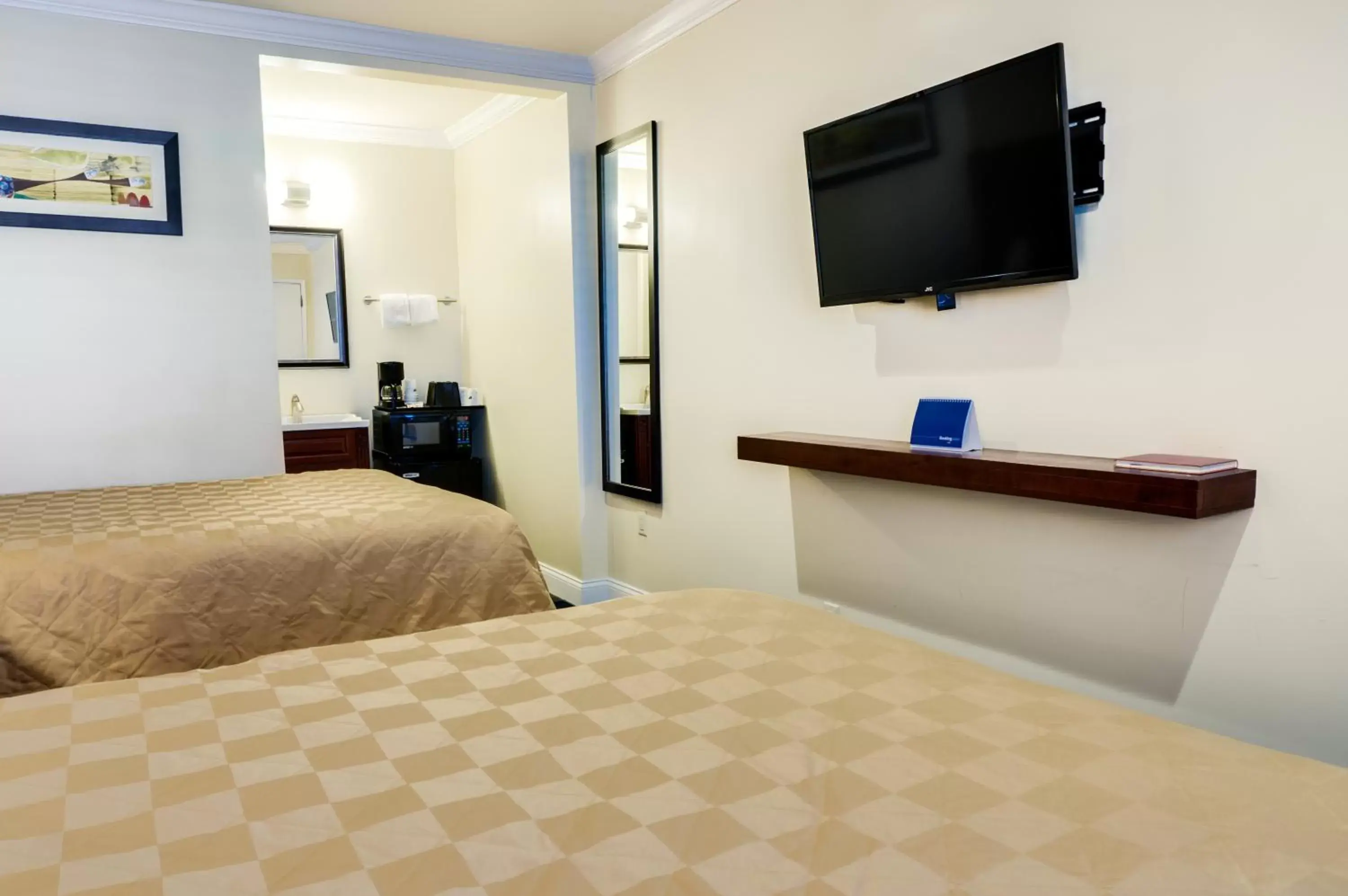 TV and multimedia, Bed in Travelodge by Wyndham by Fisherman's Wharf