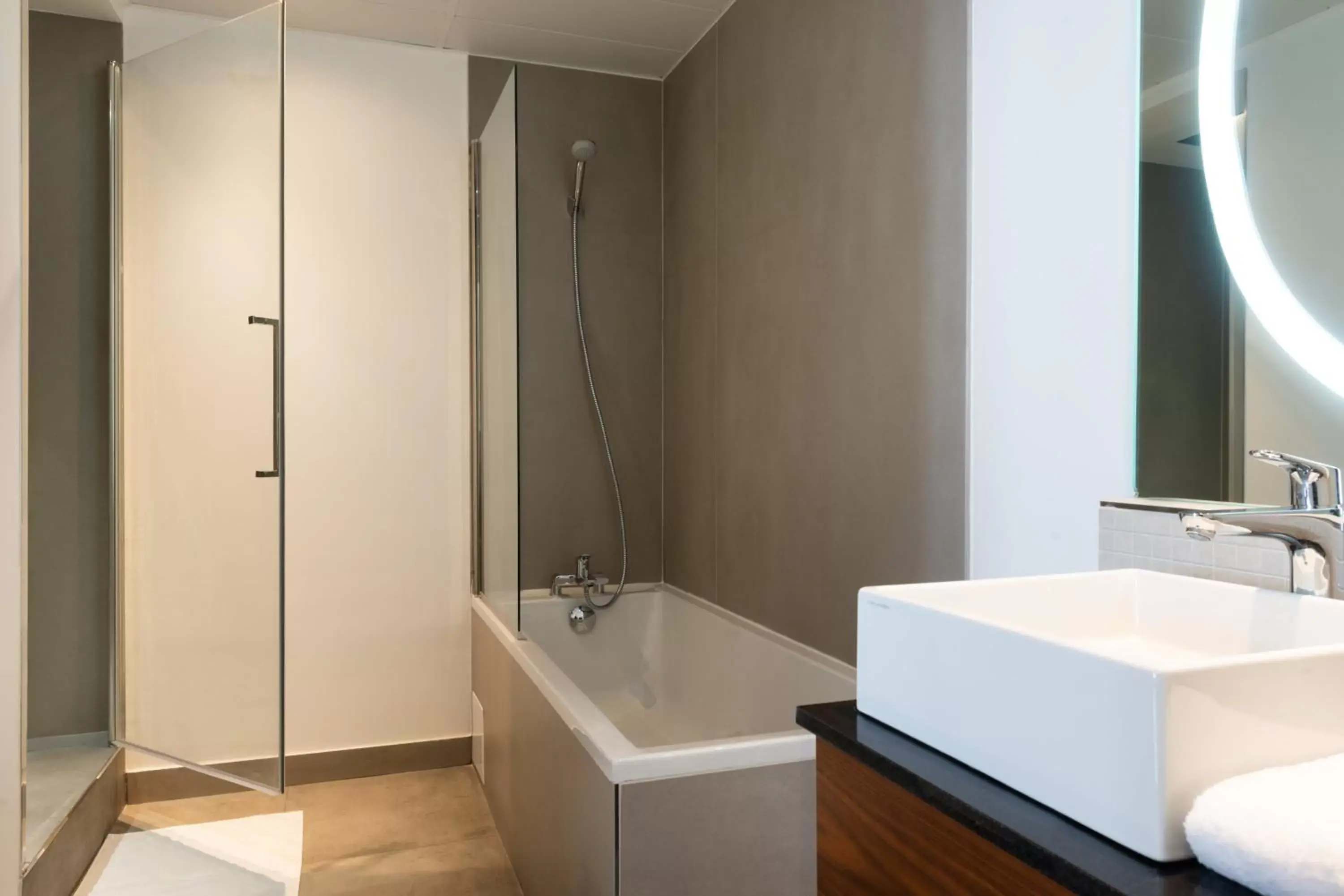 Photo of the whole room, Bathroom in Crowne Plaza Paris République, an IHG Hotel