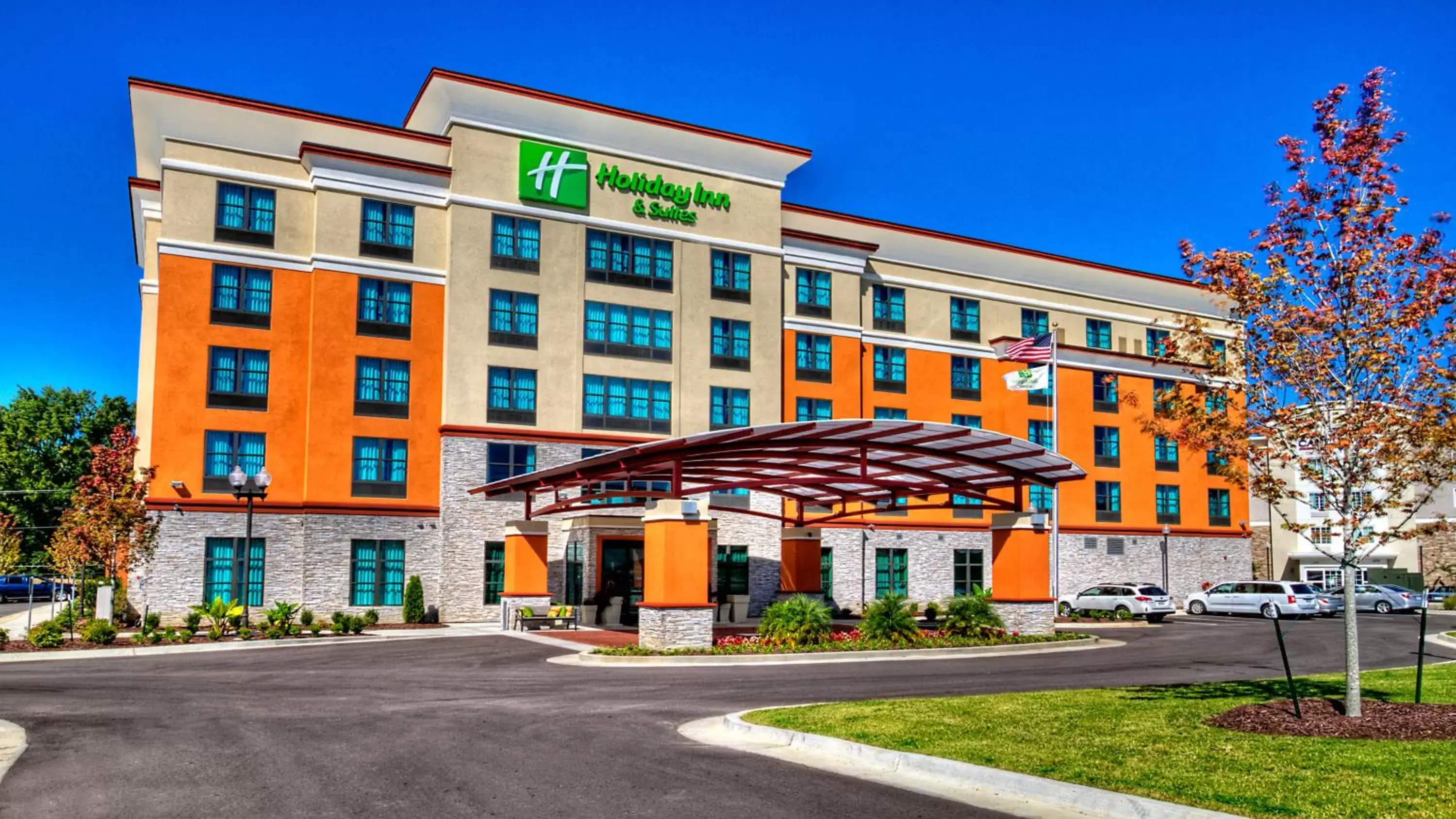 Property Building in Holiday Inn & Suites Tupelo North, an IHG Hotel