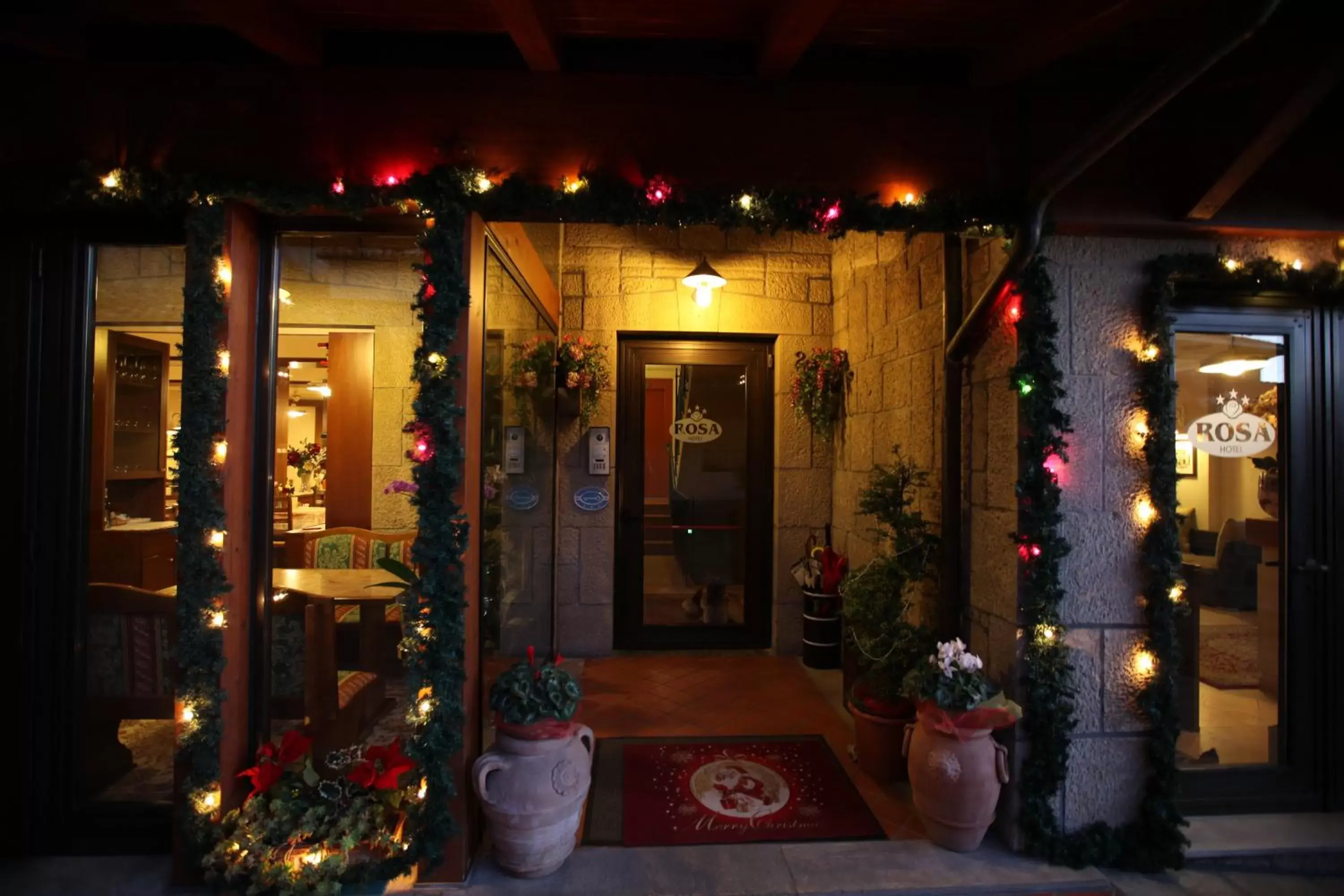 Facade/entrance in Hotel Rosa