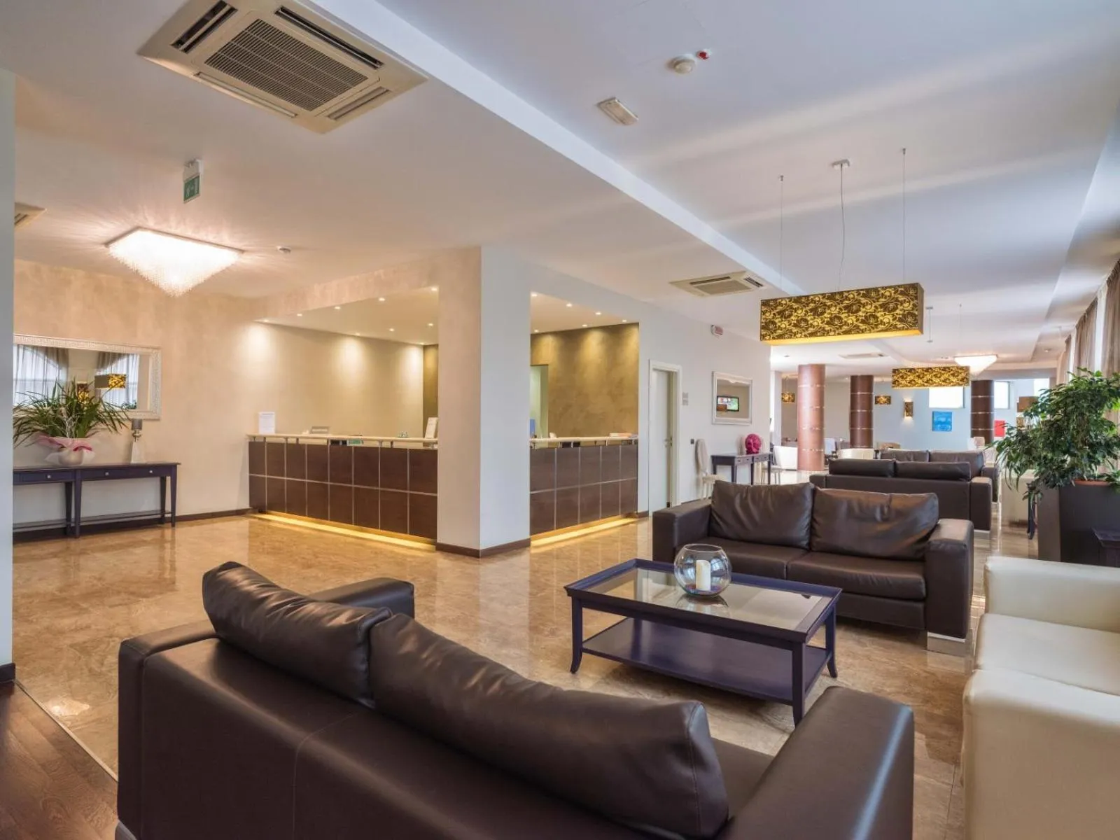 Lobby or reception in Hotel For You