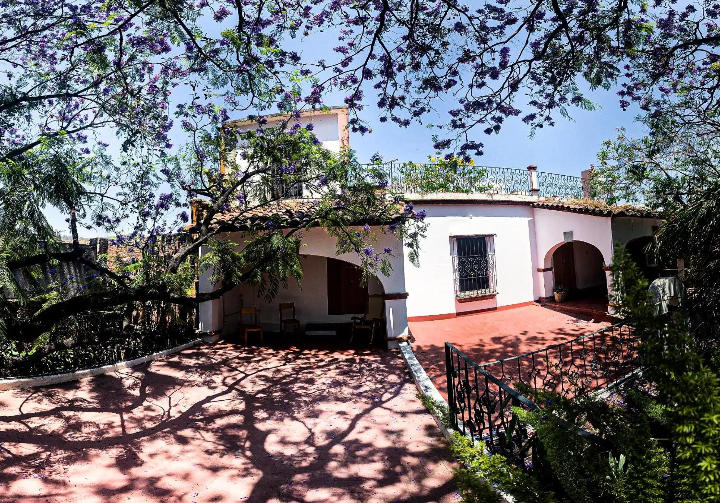 Facade/entrance, Property Building in Agrado Guest House