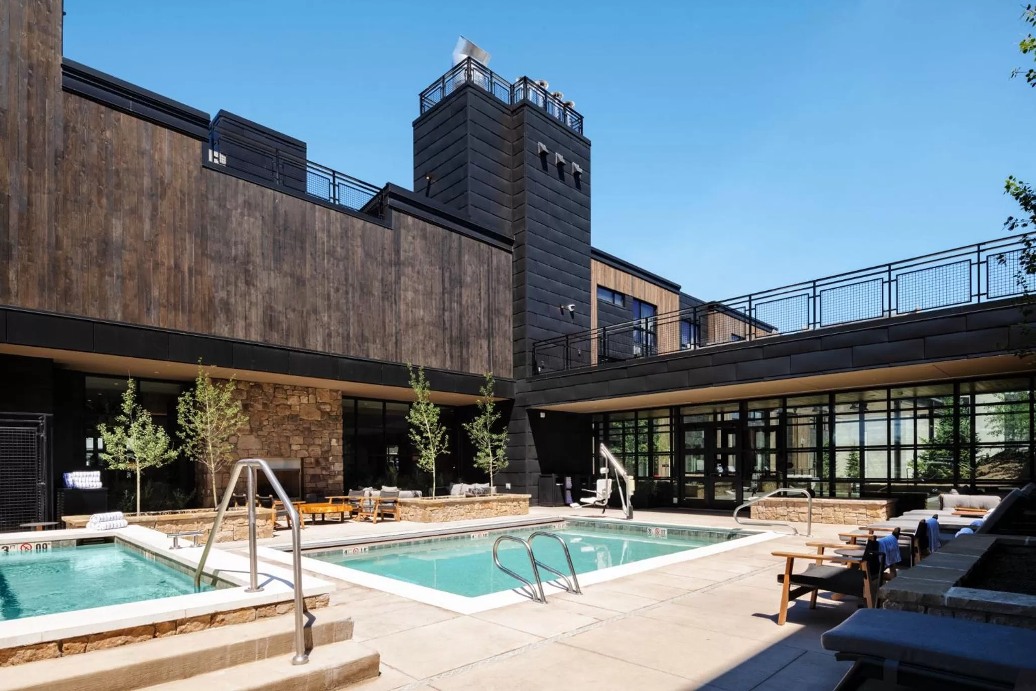 Hot Tub in The Cloudveil, Autograph Collection