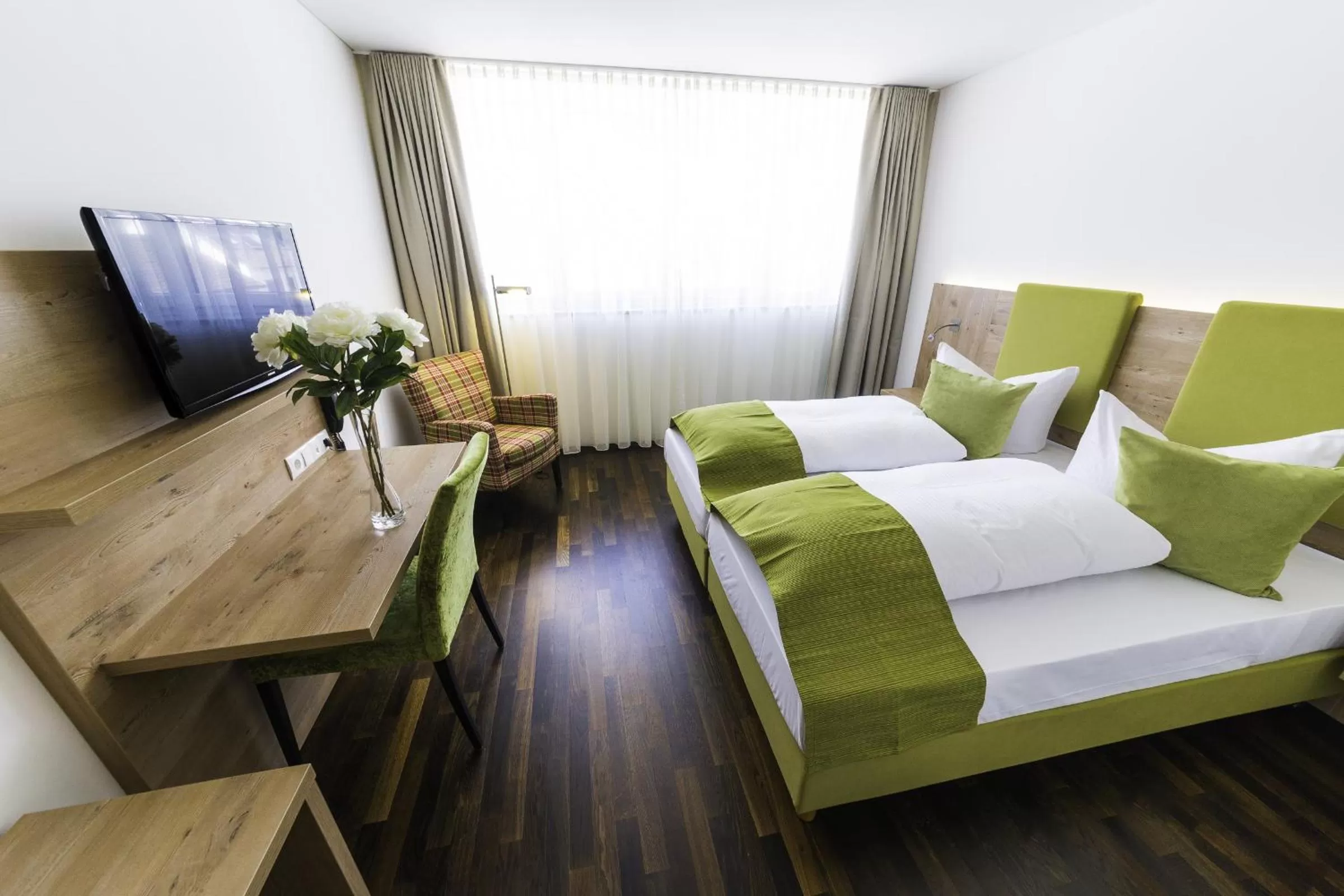 Day, Bed in Hotel Rheingold