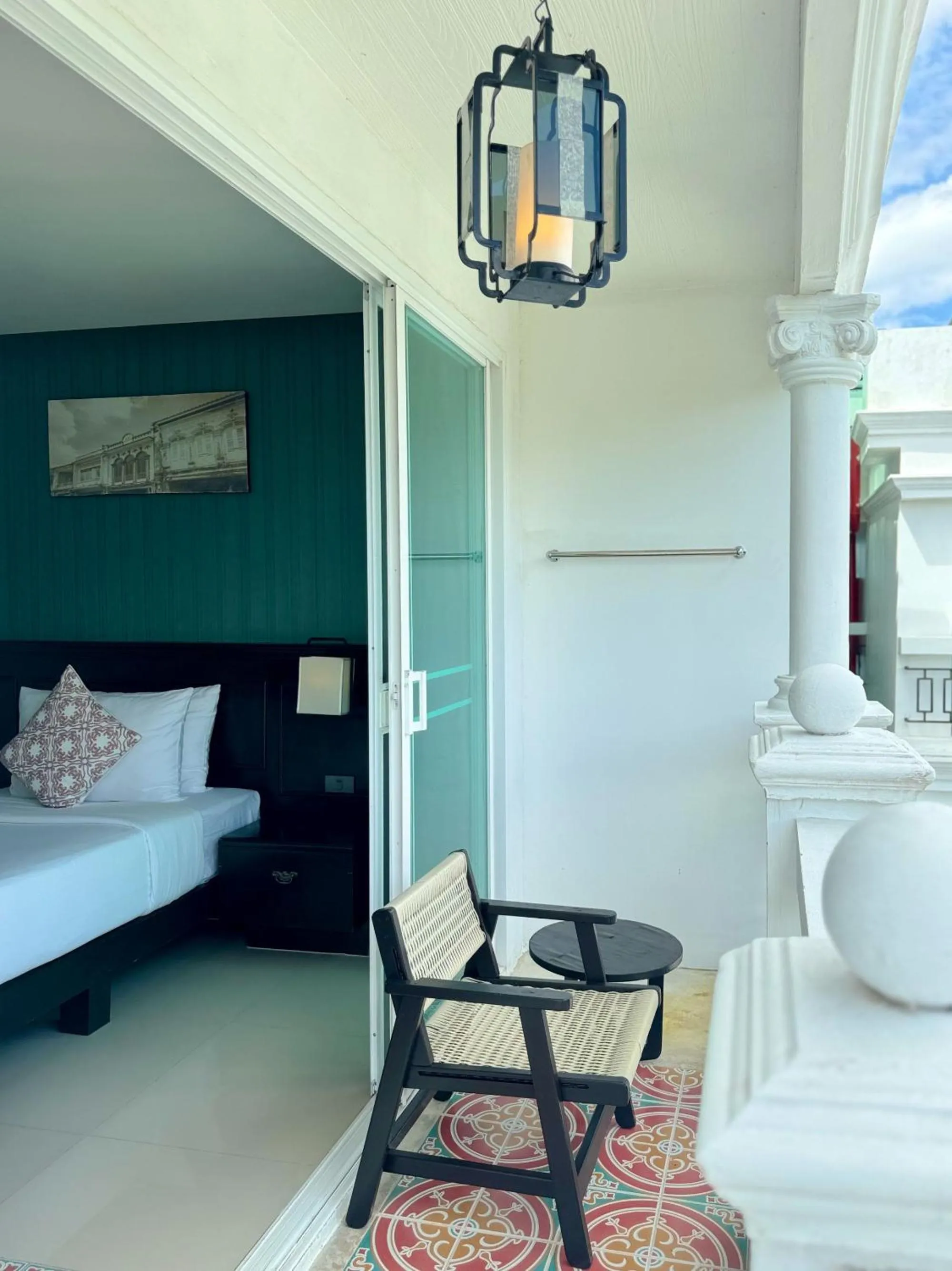 Balcony/Terrace, Bed in Grand Supicha City Hotel