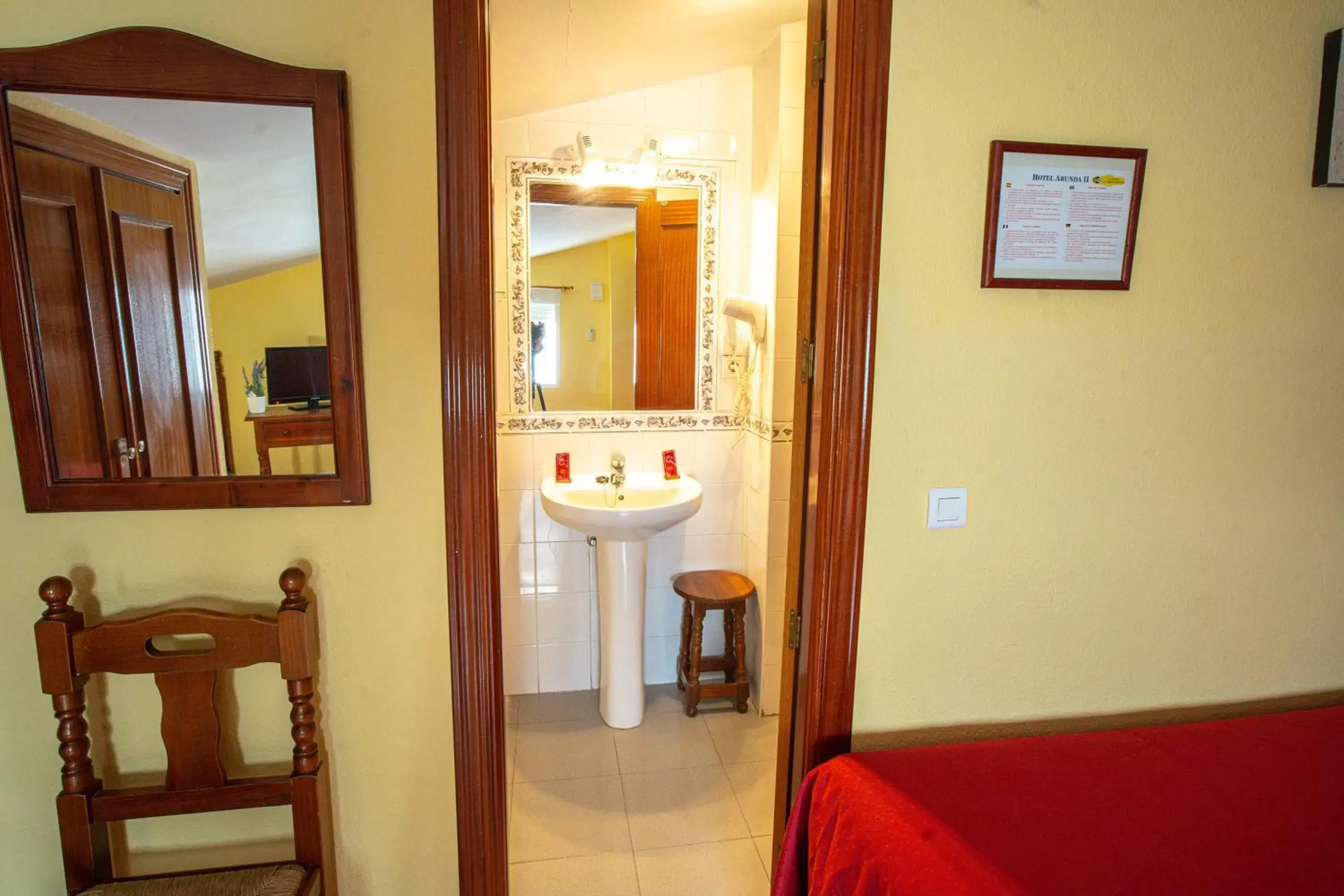 Bathroom in Hotel Arunda II