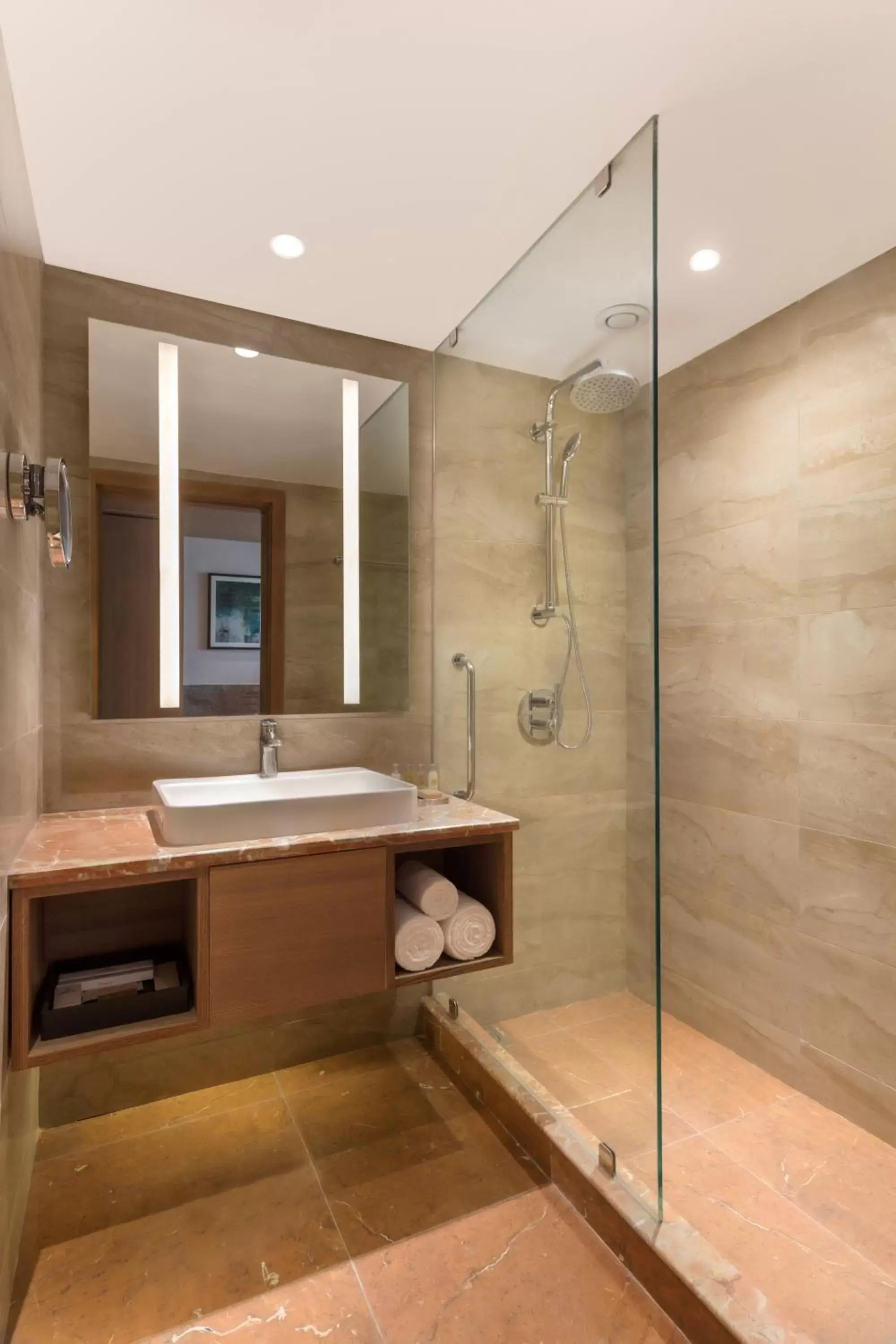 Bathroom in Doubletree By Hilton Jaipur Amer