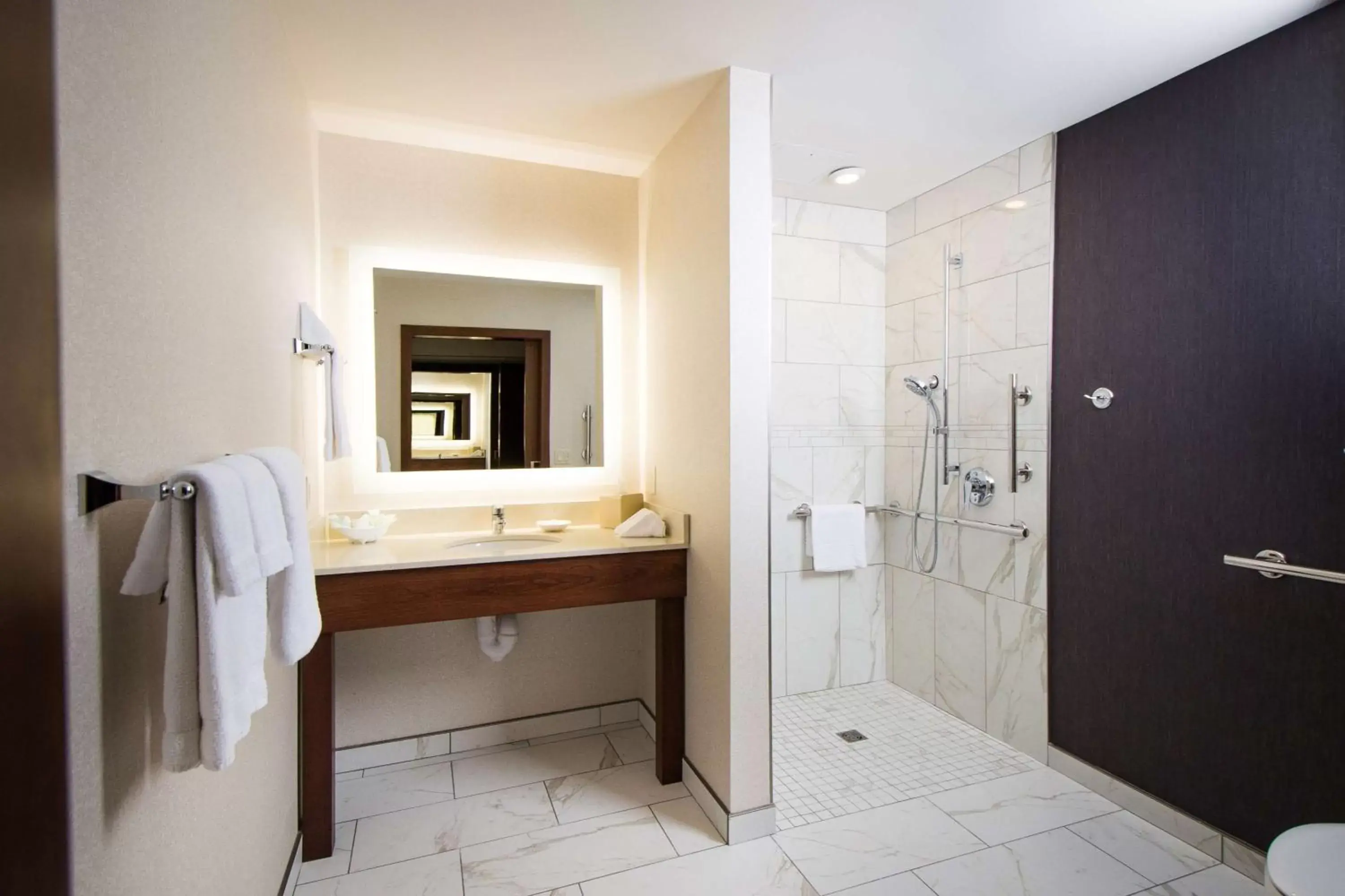 Photo of the whole room, Bathroom in Best Western Premier Park Hotel