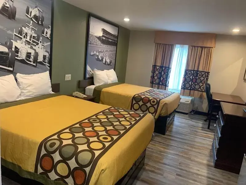 Deluxe Queen Room with Two Queen Beds - Non-Smoking in Super 8 by Wyndham Frankfort IN Deluxe Queen Room with Two Queen Beds - Non-Smoking in Super 8 by Wyndham Frankfort IN