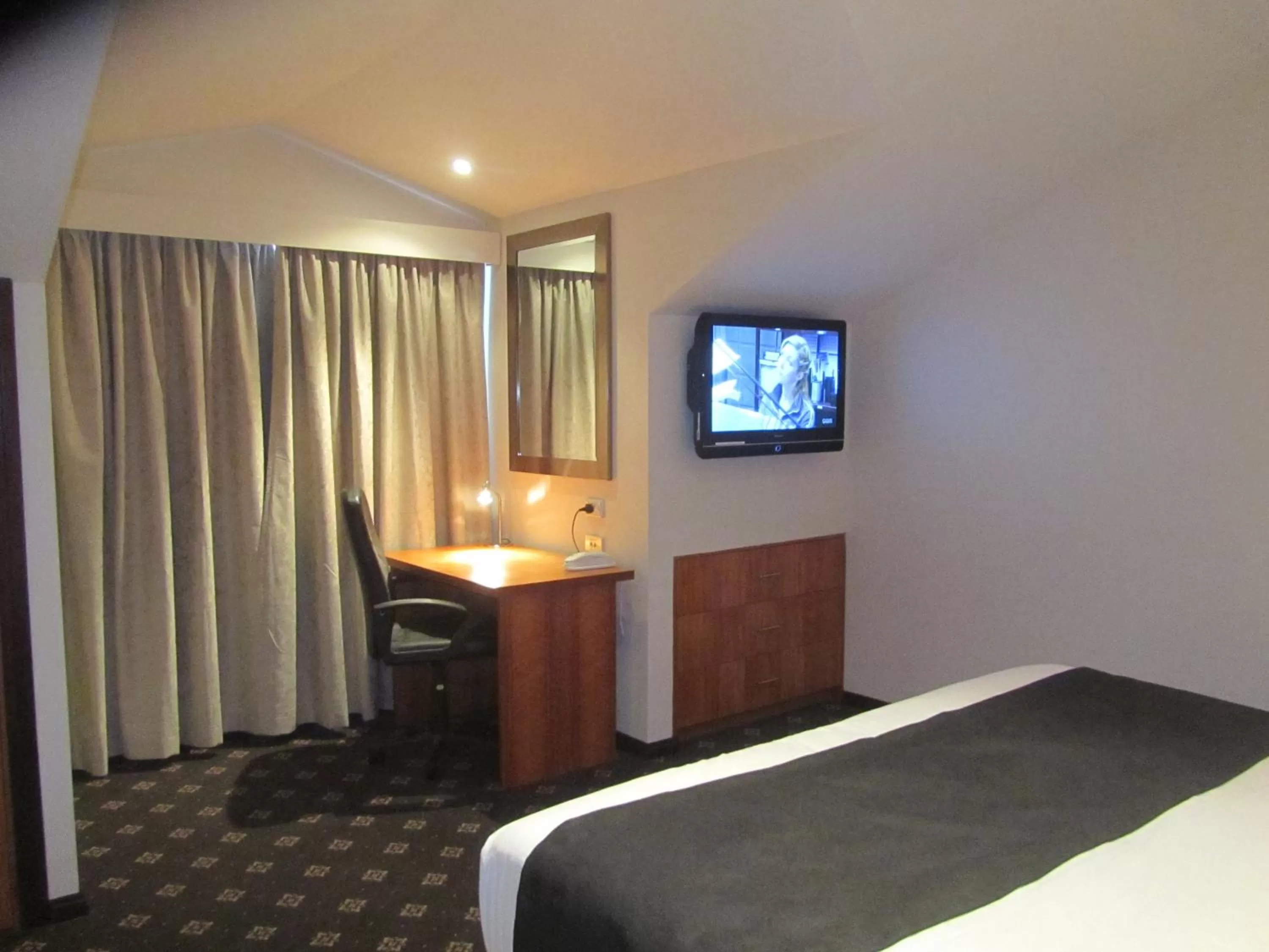 TV and multimedia, Bed in Best Western Plus Goulburn